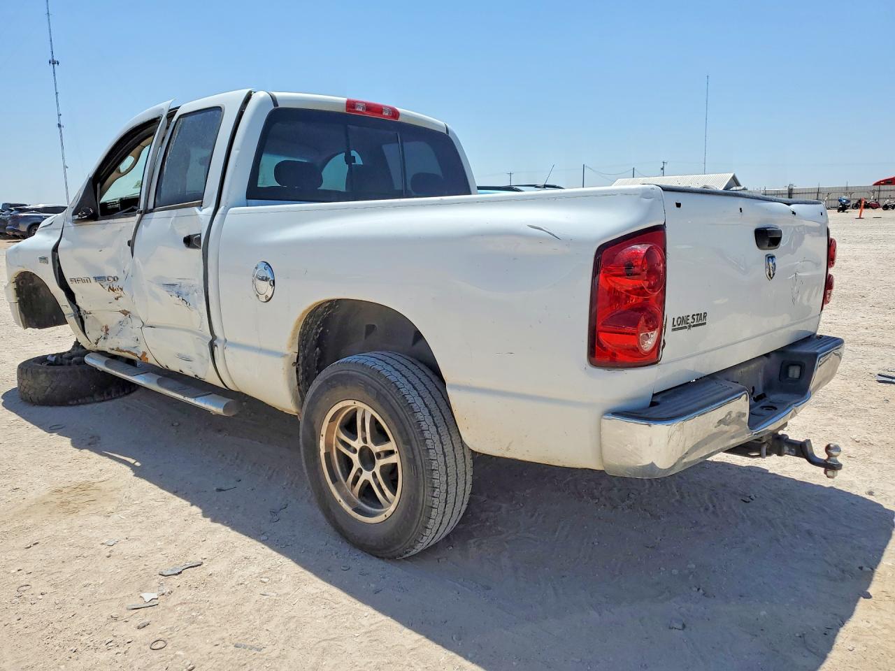 2007 Dodge 1500 White vin: 1D7HA18247S272597