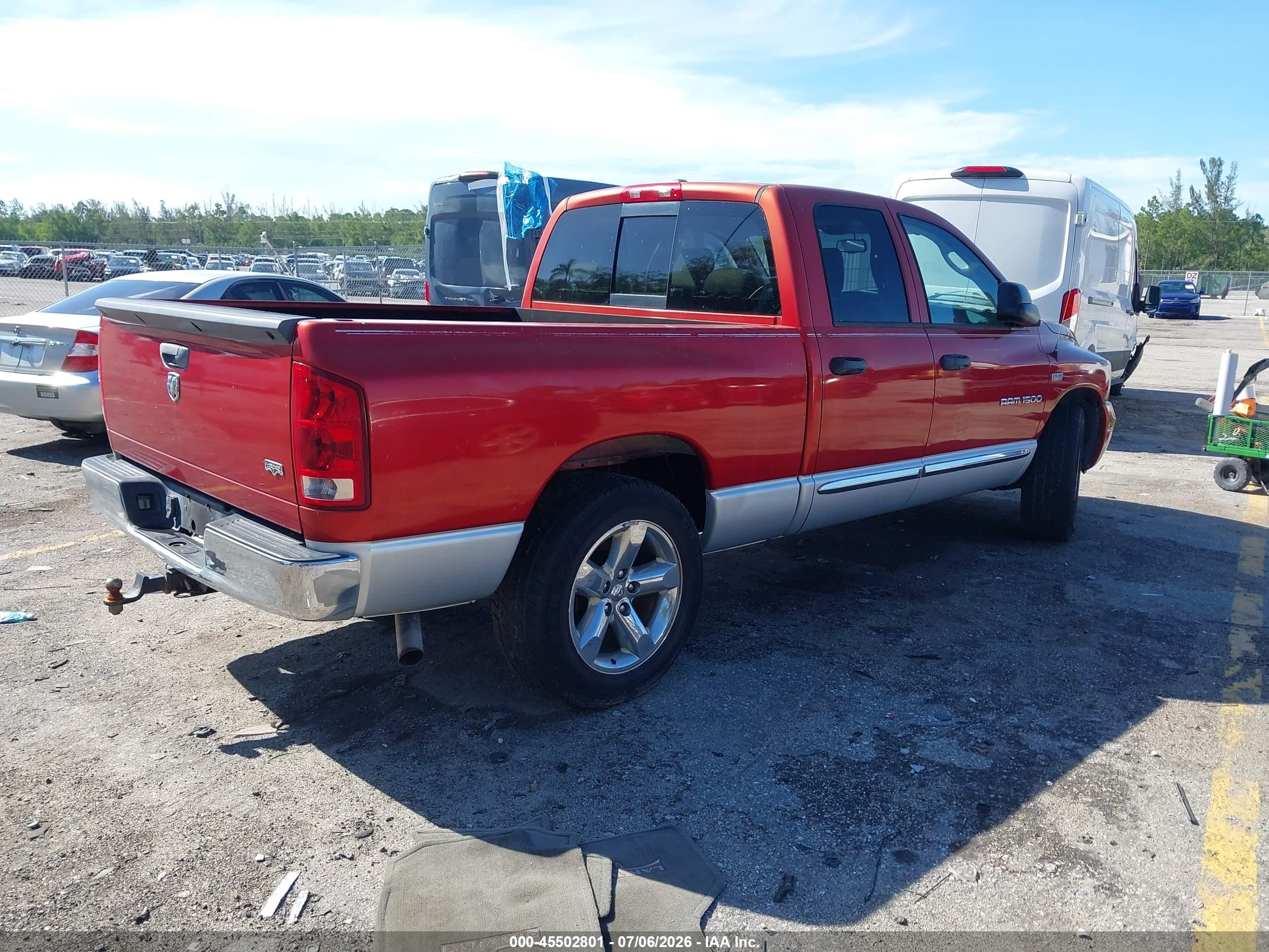 2006 Dodge Ram 1500 Laramie Red vin: 1D7HA18256S609910