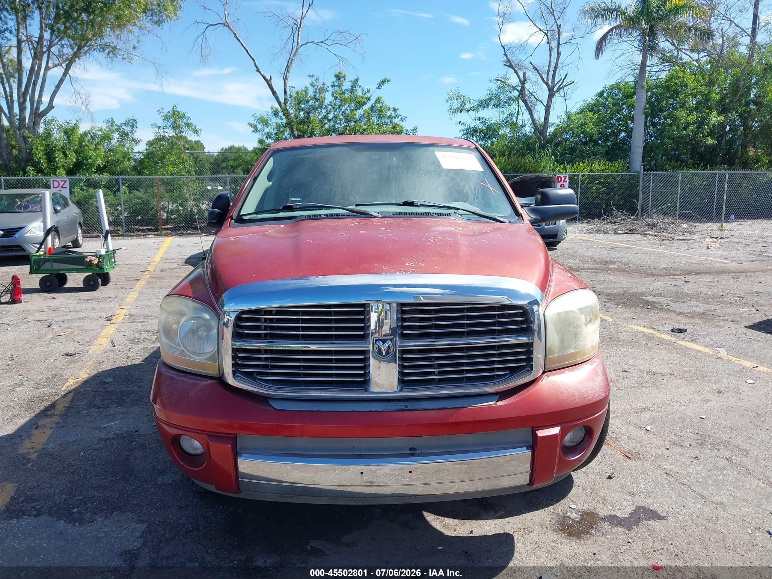 2006 Dodge Ram 1500 Laramie Red vin: 1D7HA18256S609910