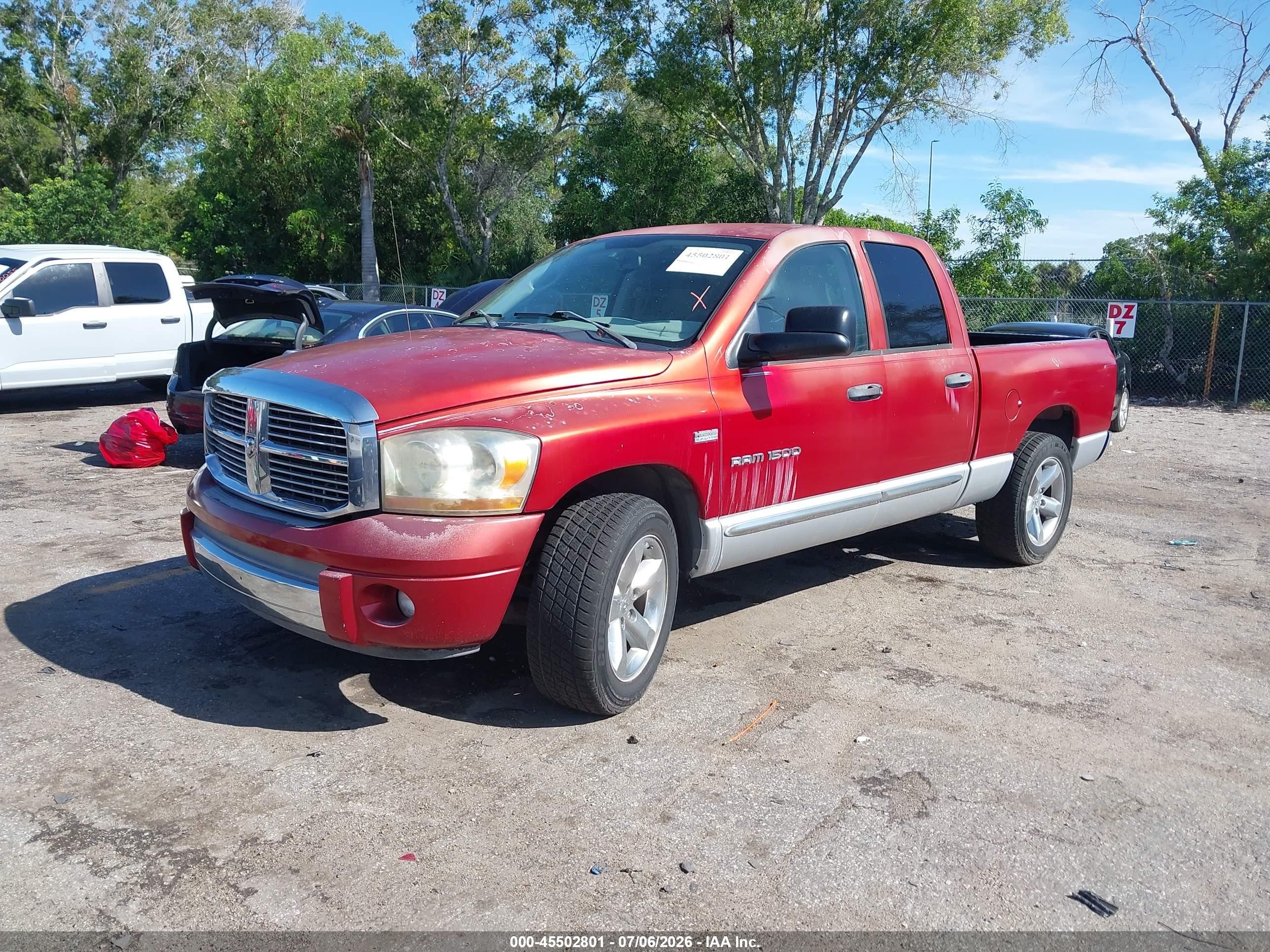 2006 Dodge Ram 1500 Laramie Red vin: 1D7HA18256S609910
