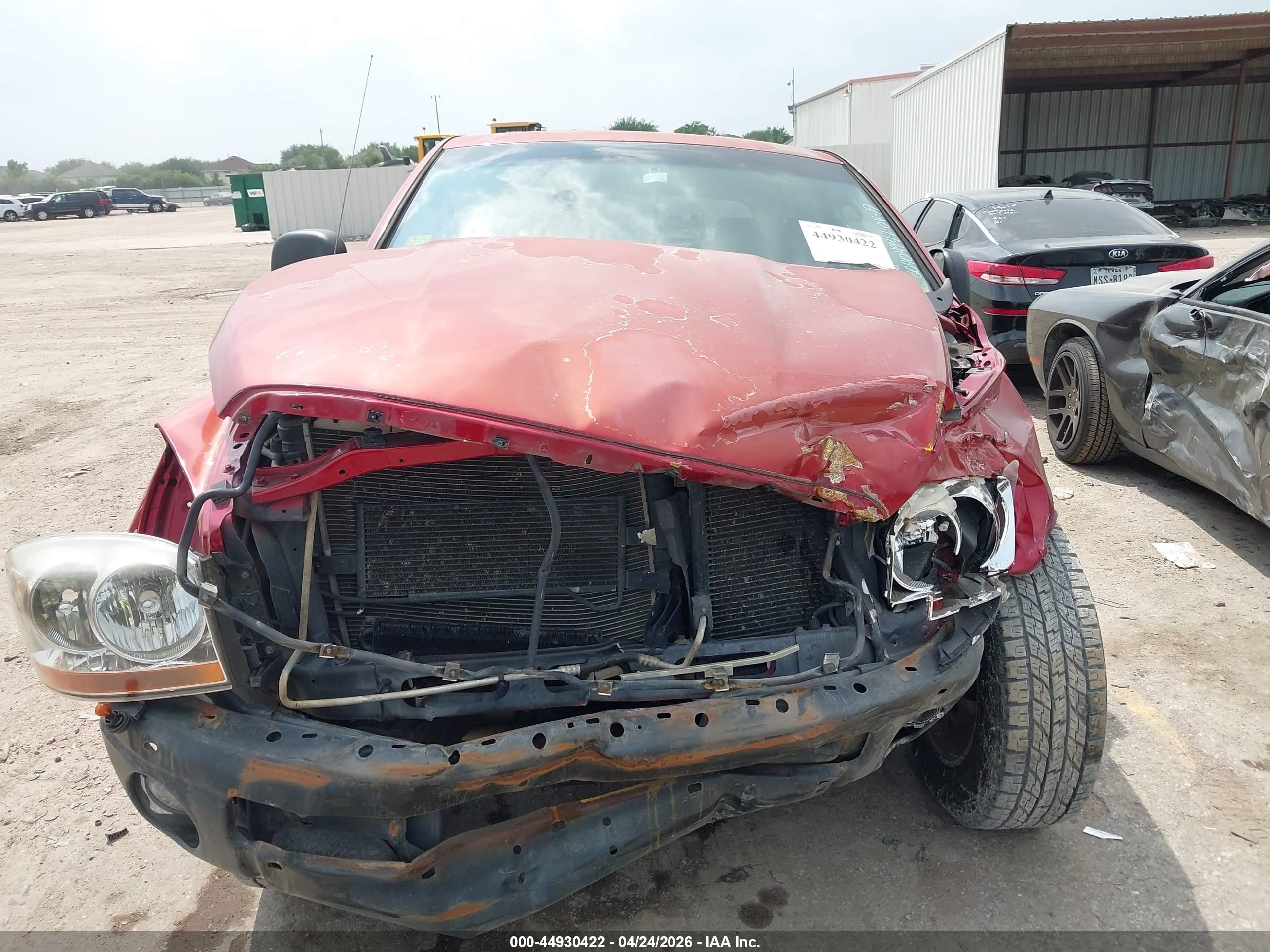 2006 Dodge Ram 1500 Laramie Red vin: 1D7HA18256S647136