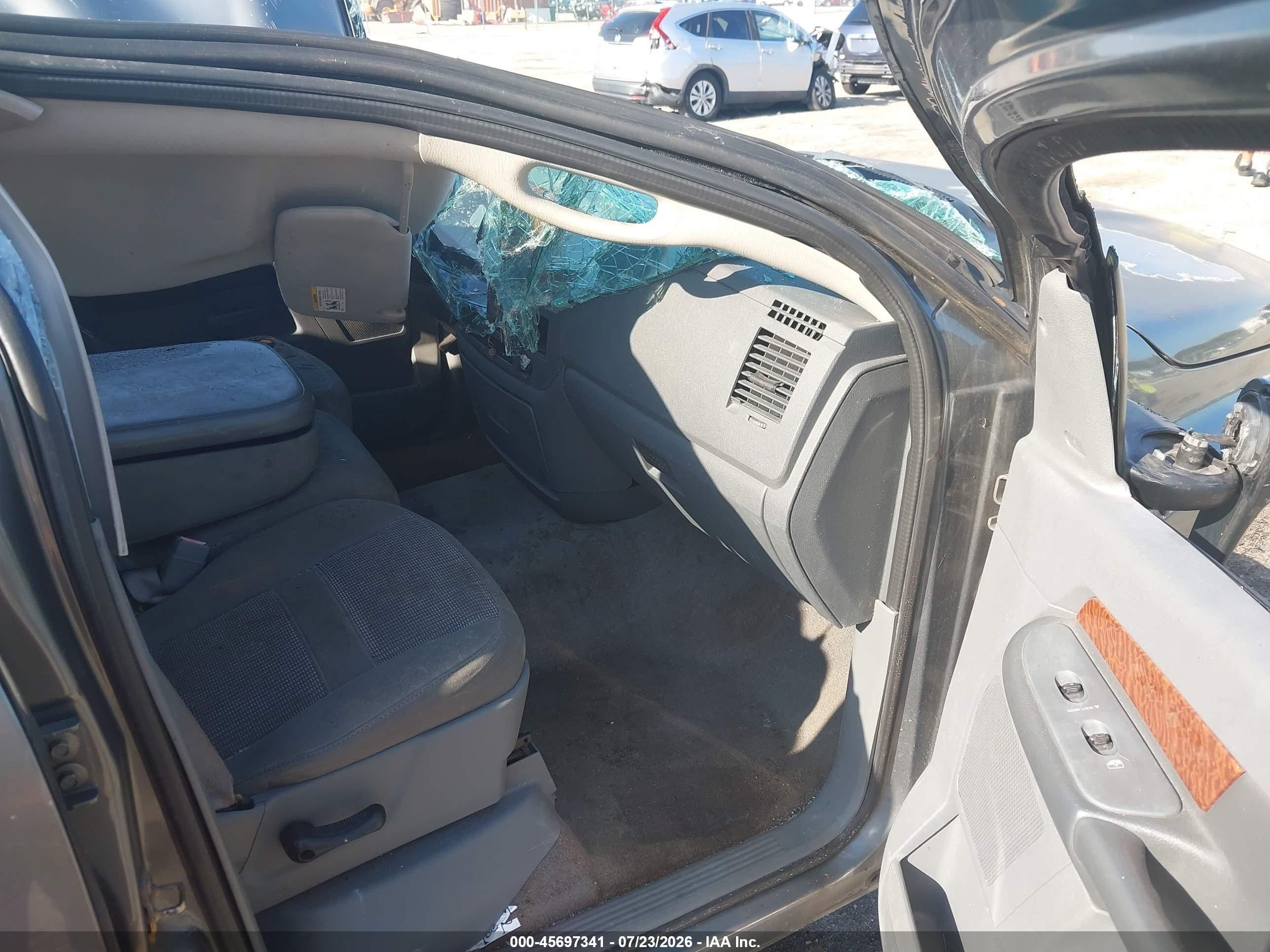 2006 Dodge Ram 1500 Slt Серый vin: 1D7HA18256S686275