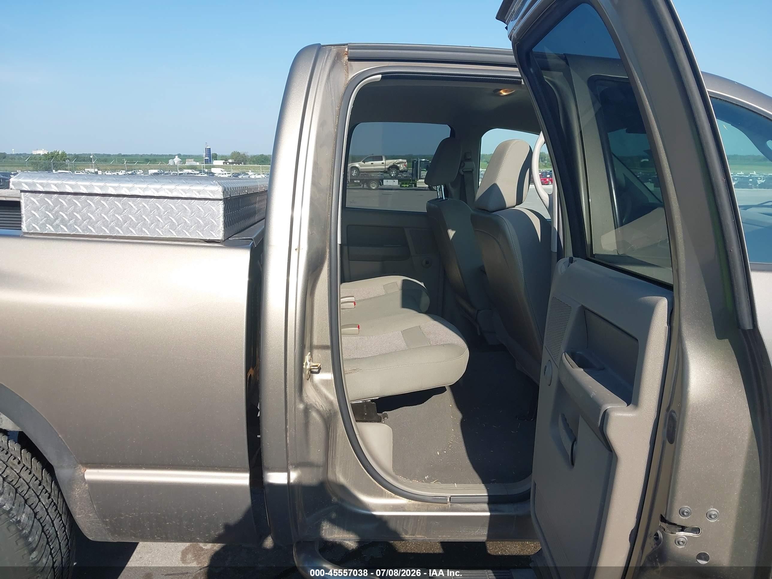 2007 Dodge Ram 1500 Slt Серый vin: 1D7HA18257S133255