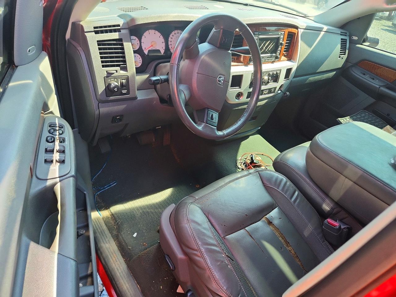 2007 Dodge Ram 1500 St Red vin: 1D7HA18257S228771