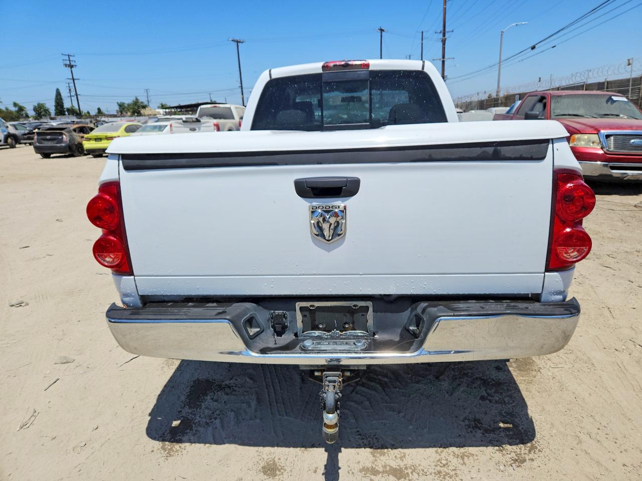 2008 Dodge Ram 1500 St Белый vin: 1D7HA18278S586097