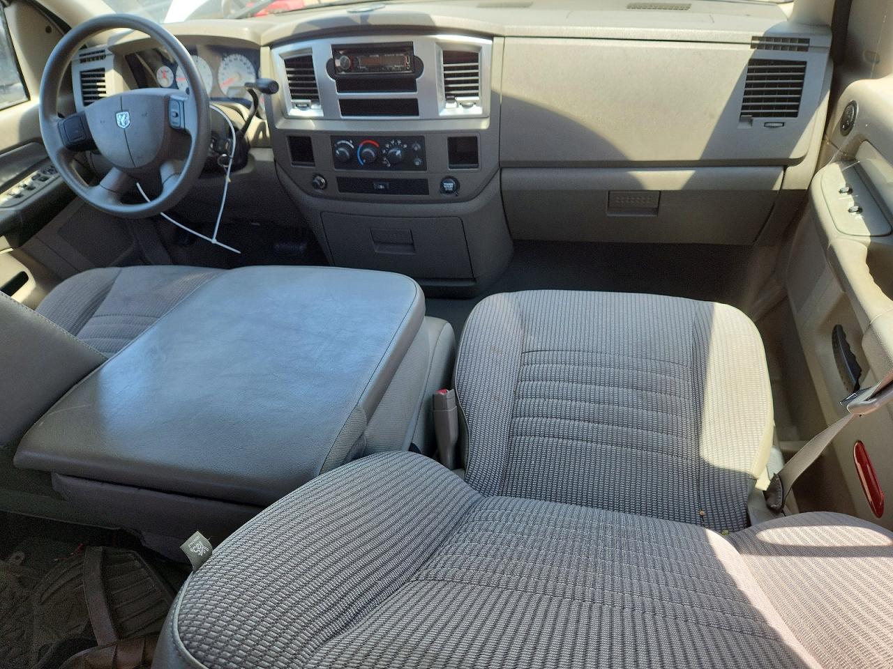2008 Dodge Ram 1500 St Белый vin: 1D7HA18278S586097