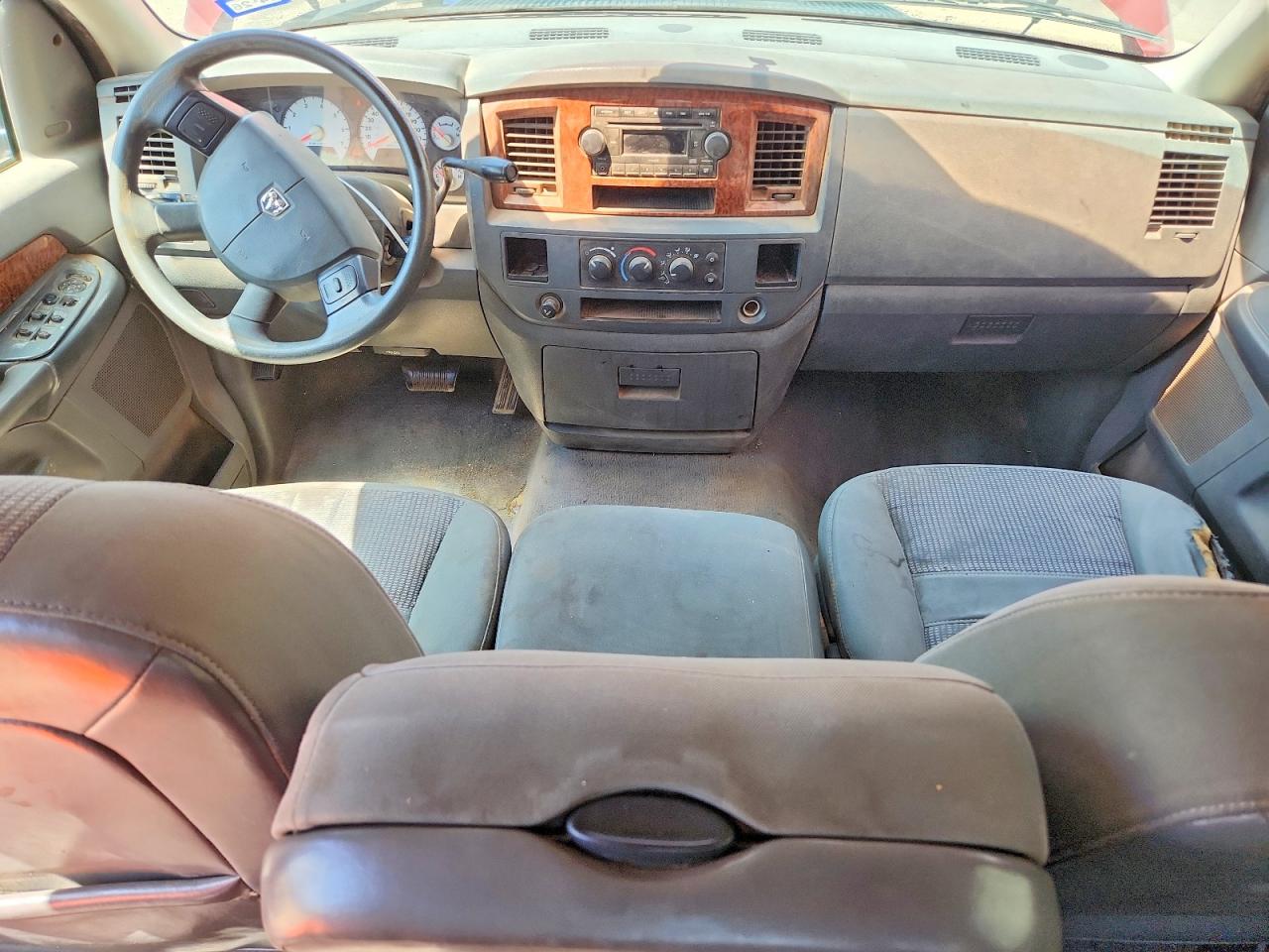 2006 Dodge Ram 1500 St Red vin: 1D7HA18286S709676