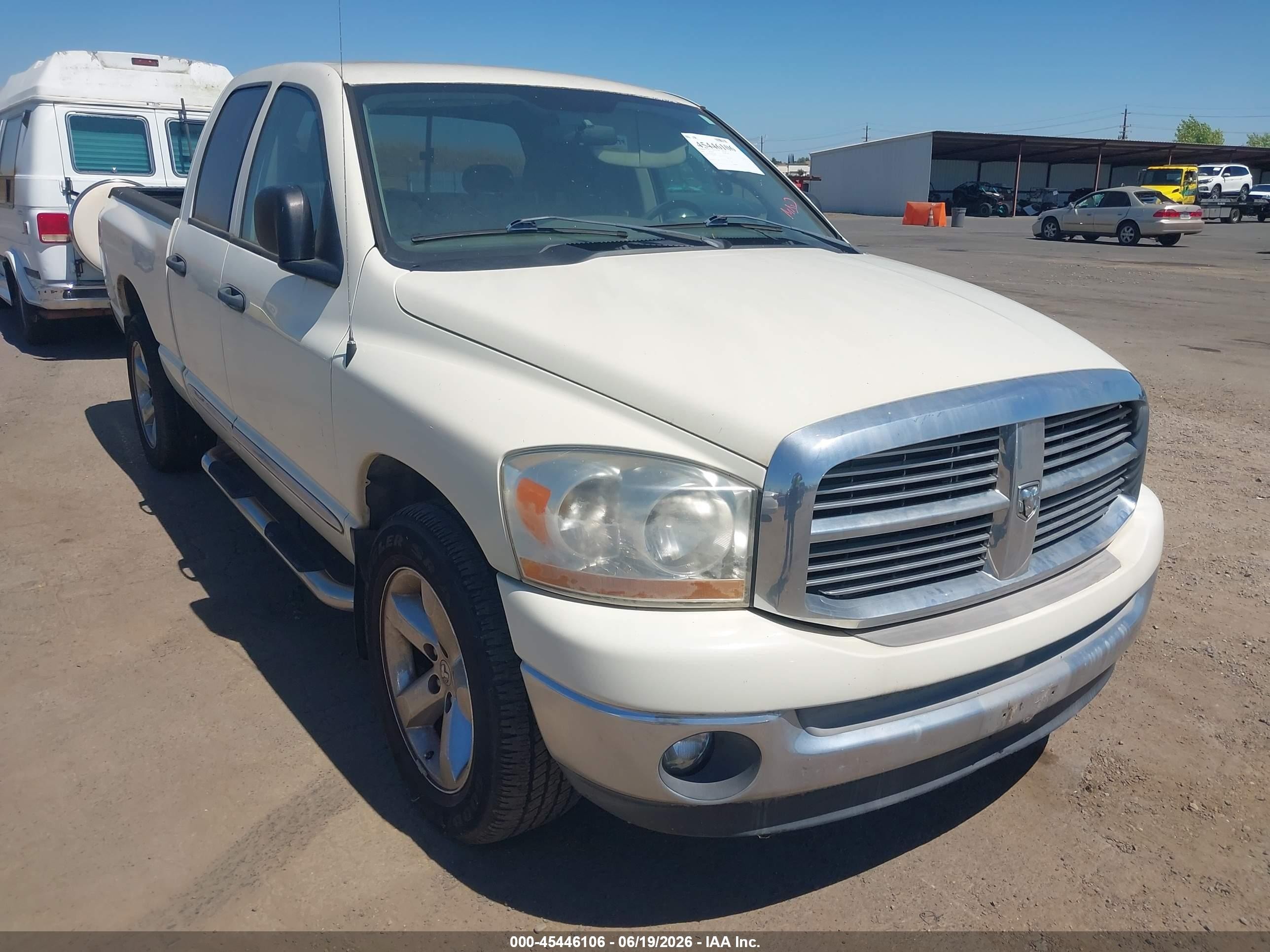 2006 Dodge Ram 1500 Slt Кремовый vin: 1D7HA182X6J196856