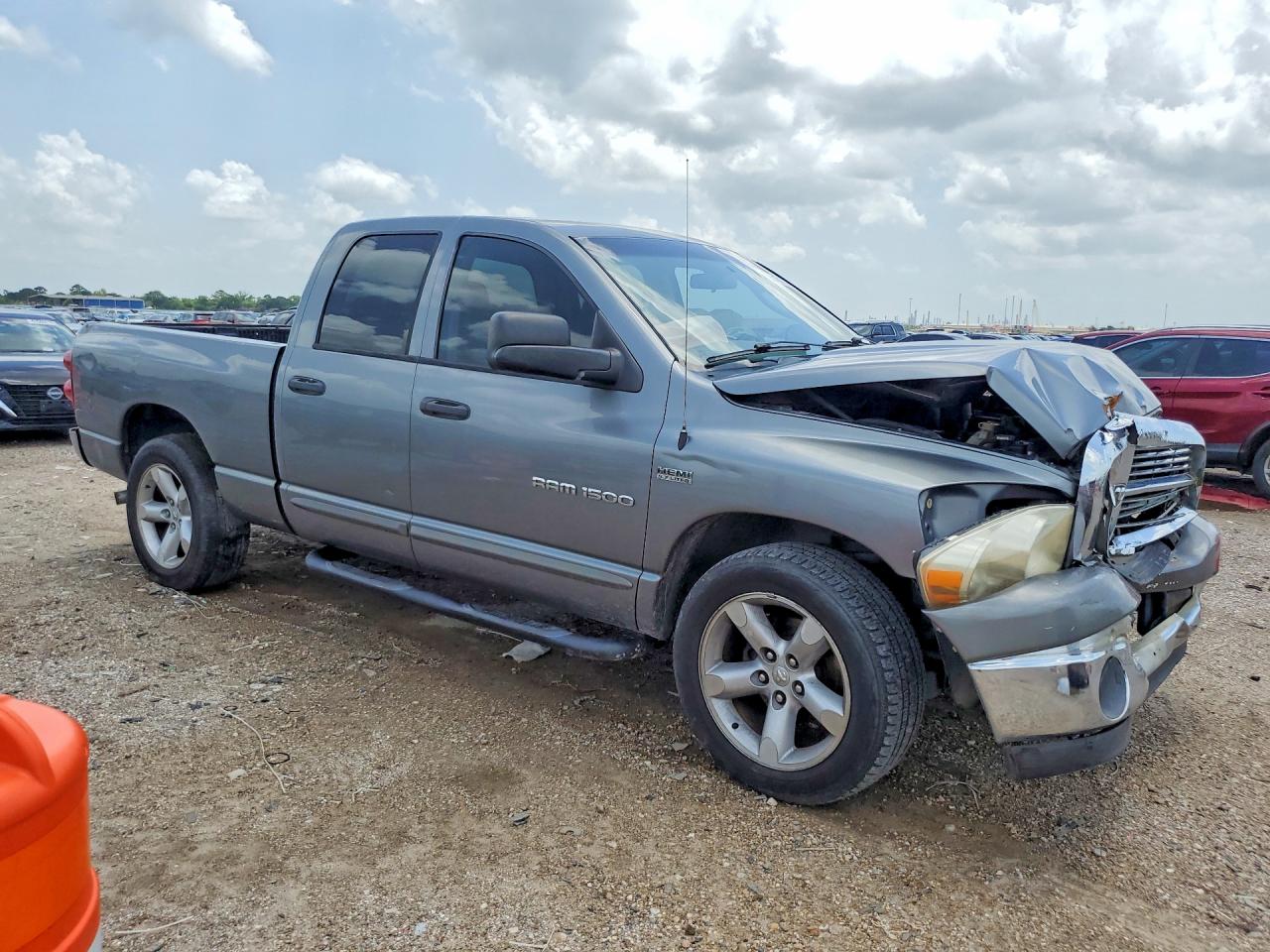 2007 Dodge Ram 1500 St Silver vin: 1D7HA182X7J570626