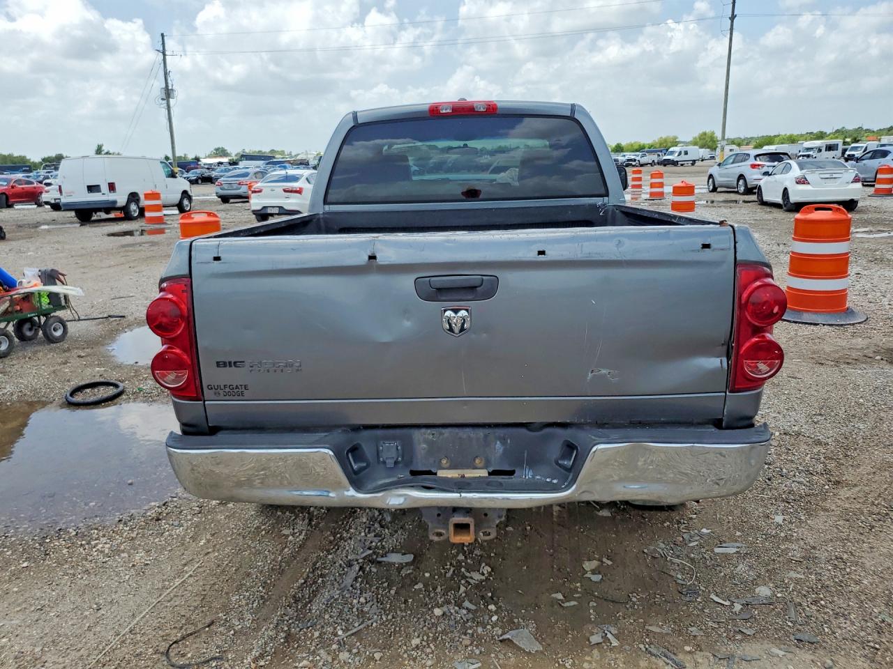 2007 Dodge Ram 1500 St Silver vin: 1D7HA182X7J570626