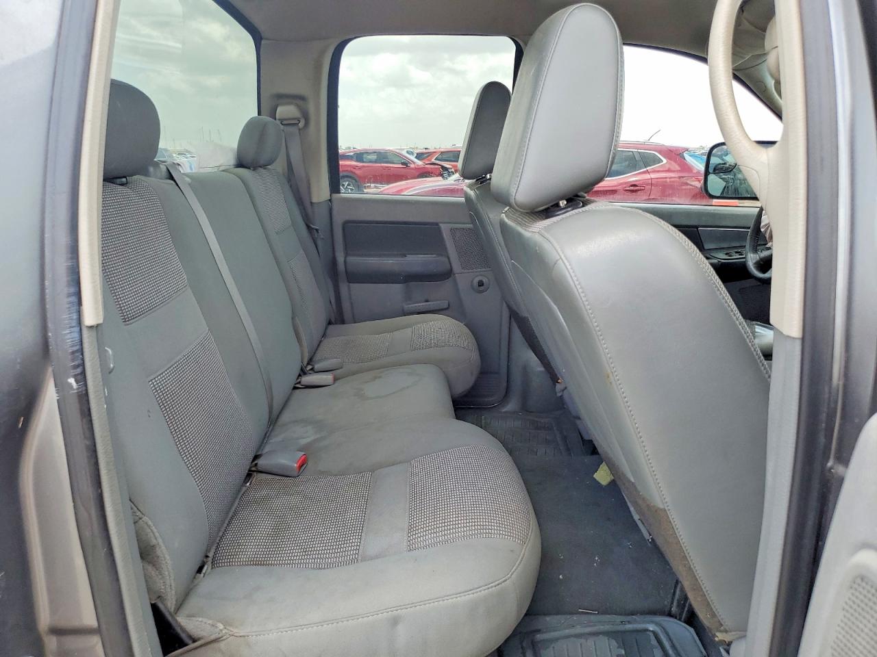 2007 Dodge Ram 1500 St Silver vin: 1D7HA182X7J570626