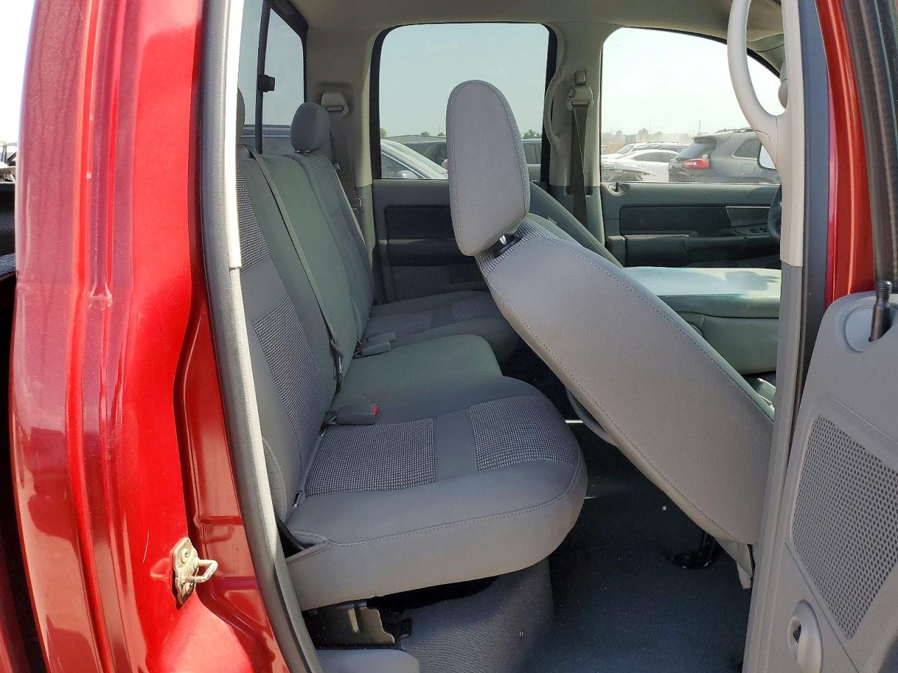 2007 Dodge Ram 1500 St Red vin: 1D7HA182X7S102051