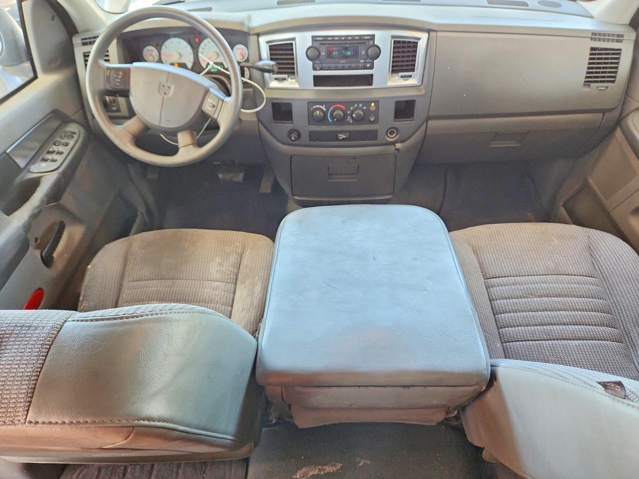 2008 Dodge Ram 1500 St Silver vin: 1D7HA182X8S586515