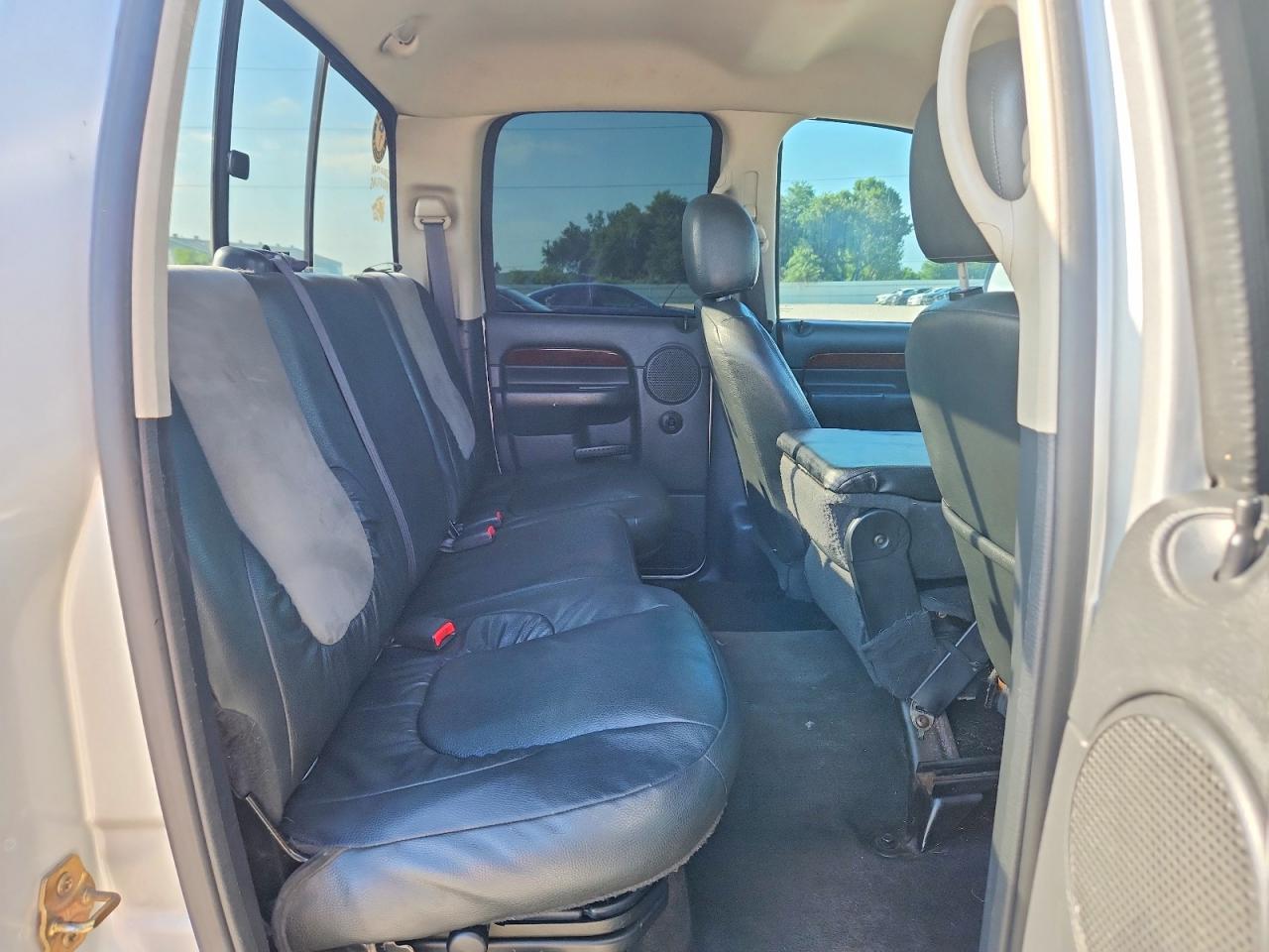 2003 Dodge Ram 1500 St Silver vin: 1D7HA18D03S327591