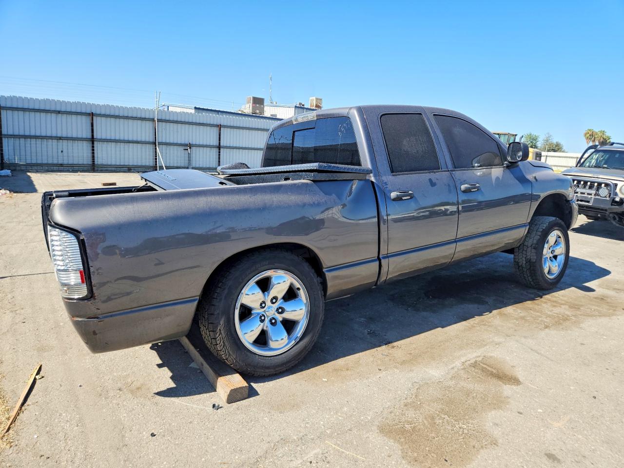 2004 Dodge Ram 1500 St Серый vin: 1D7HA18D04S643817