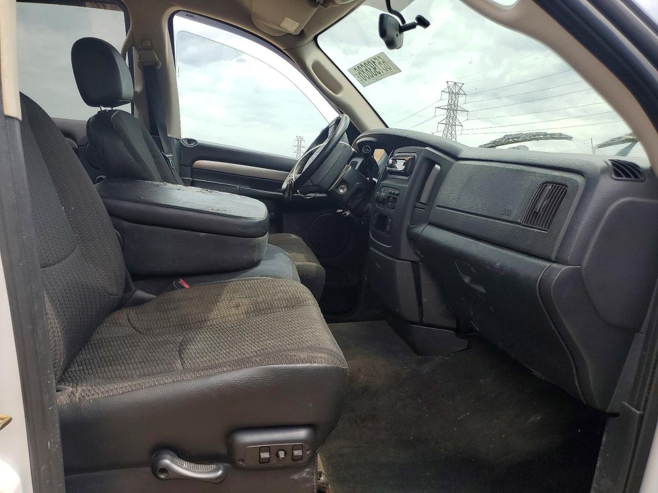 2004 Dodge Ram 1500 St White vin: 1D7HA18D04S703000