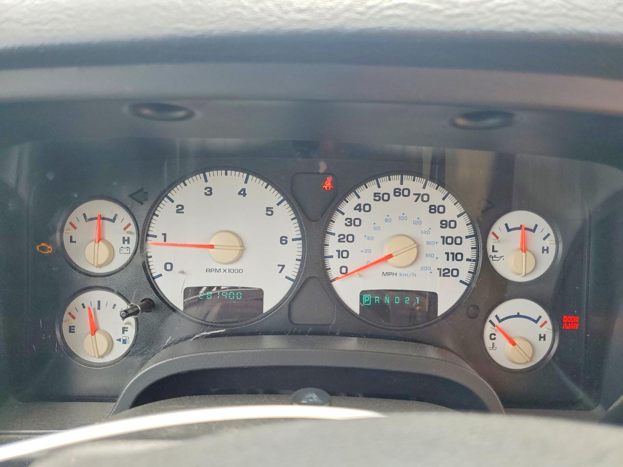 2004 Dodge Ram 1500 St White vin: 1D7HA18D04S703000