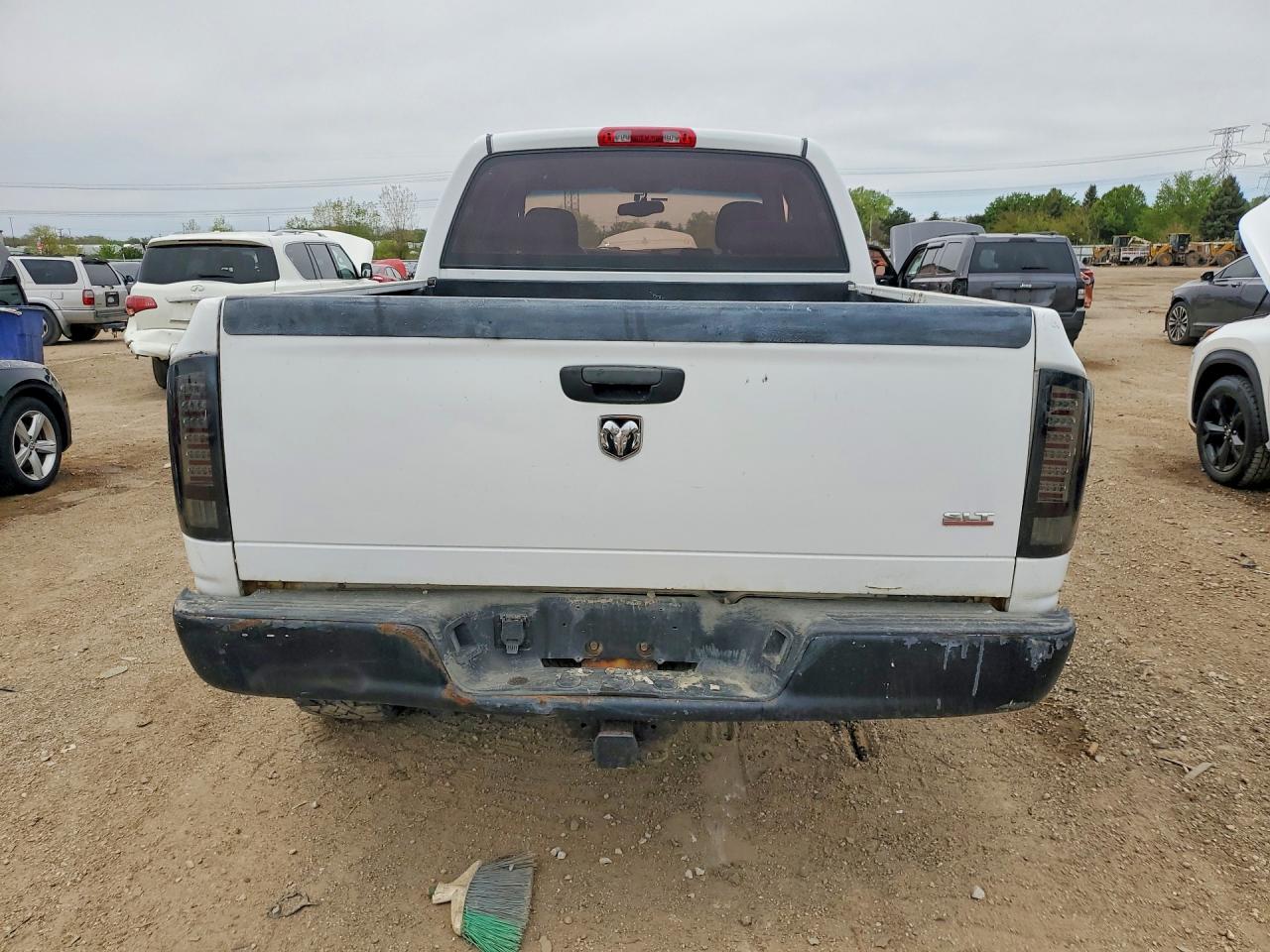 2005 Dodge Ram 1500 St/slt White vin: 1D7HA18D15J598443