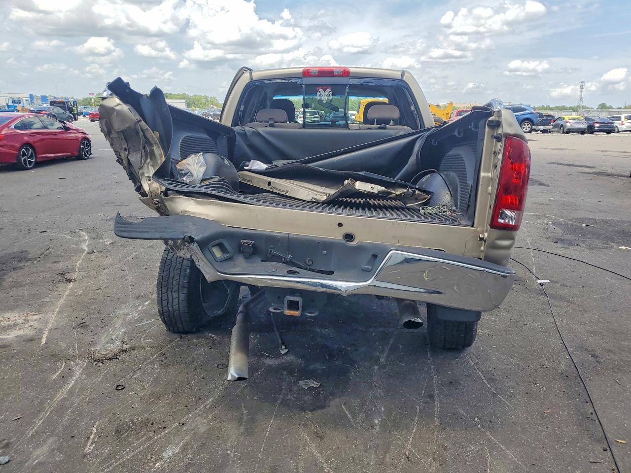 2005 Dodge Ram 1500 St Бежевый vin: 1D7HA18D35S239413