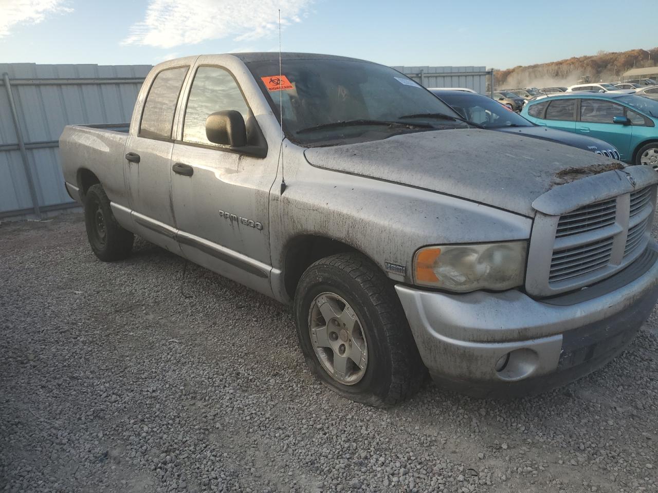 2004 Dodge Ram 1500 Silver vin: 1D7HA18D54S571951