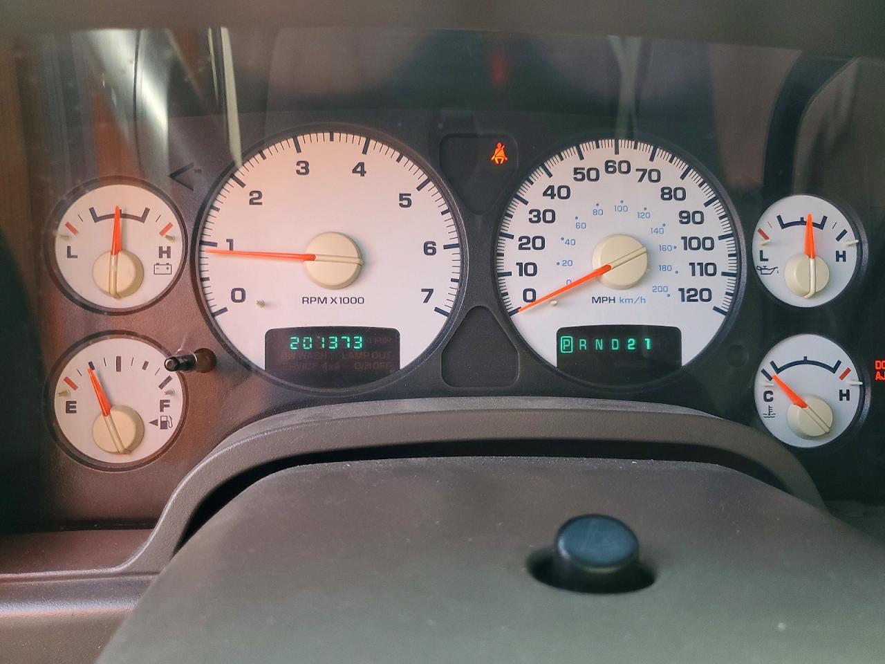 2003 Dodge Ram 1500 St Red vin: 1D7HA18D63J579450