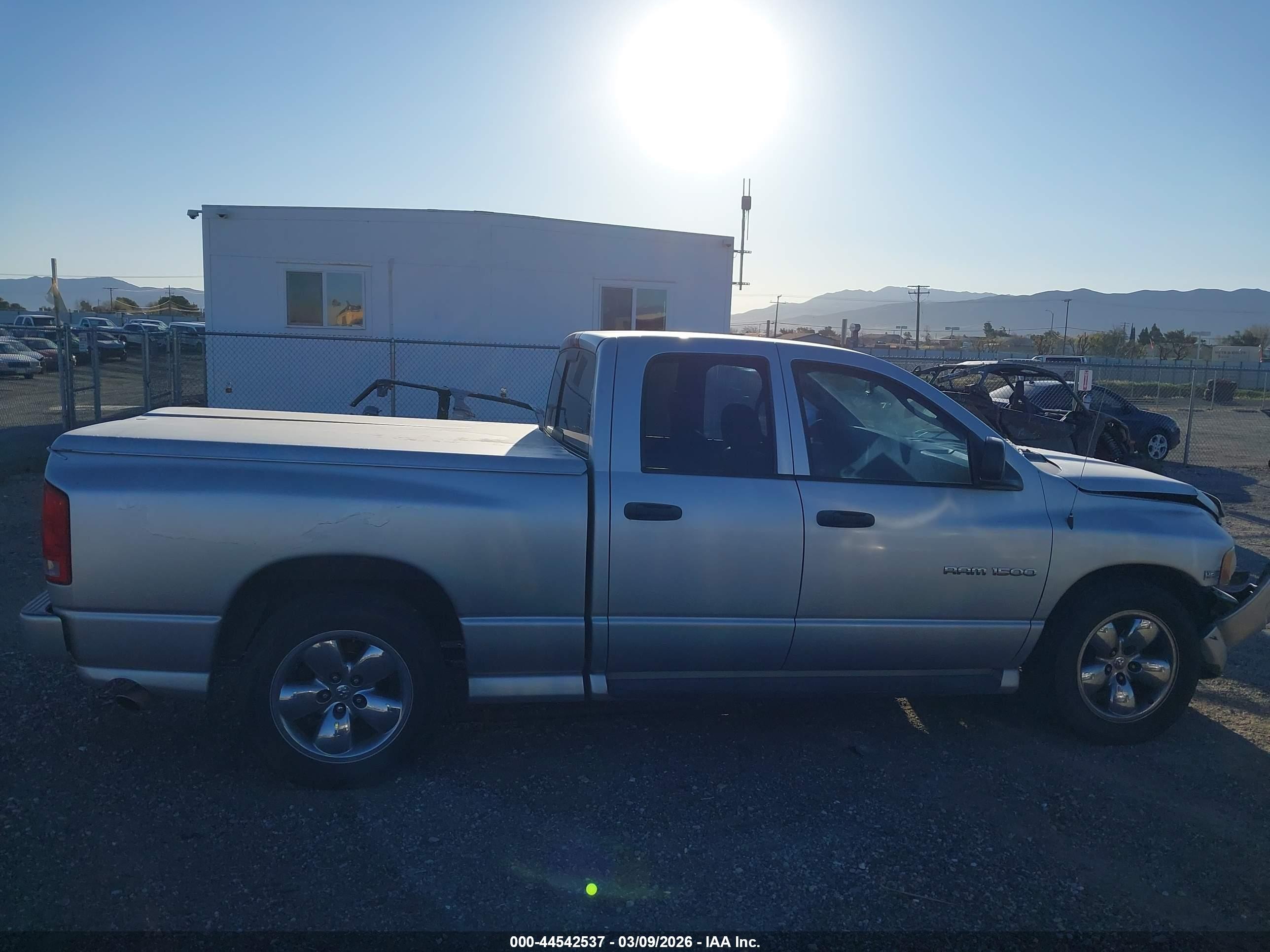2003 Dodge Ram 1500   Silver vin: 1D7HA18D63S297898
