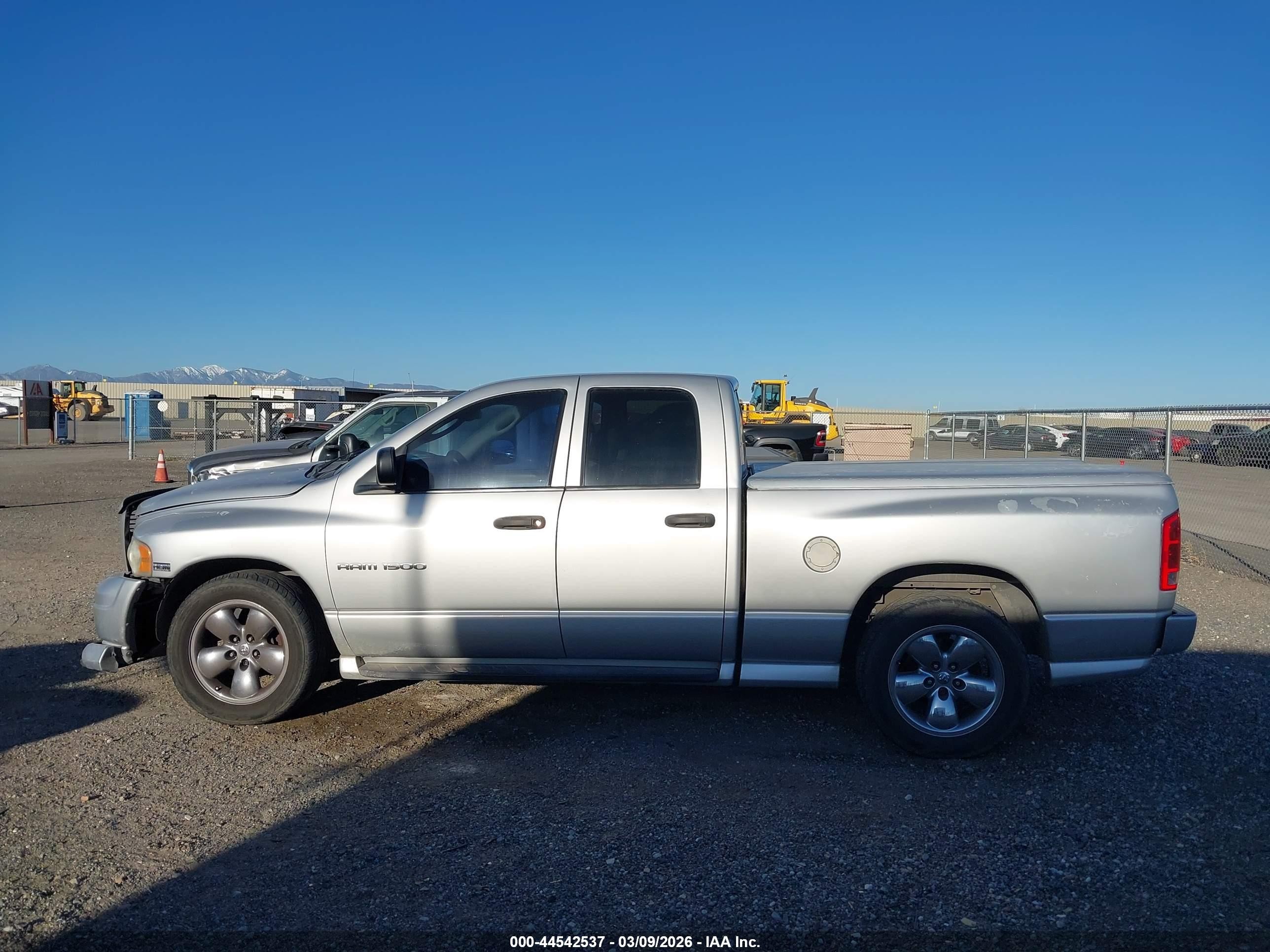 2003 Dodge Ram 1500   Silver vin: 1D7HA18D63S297898