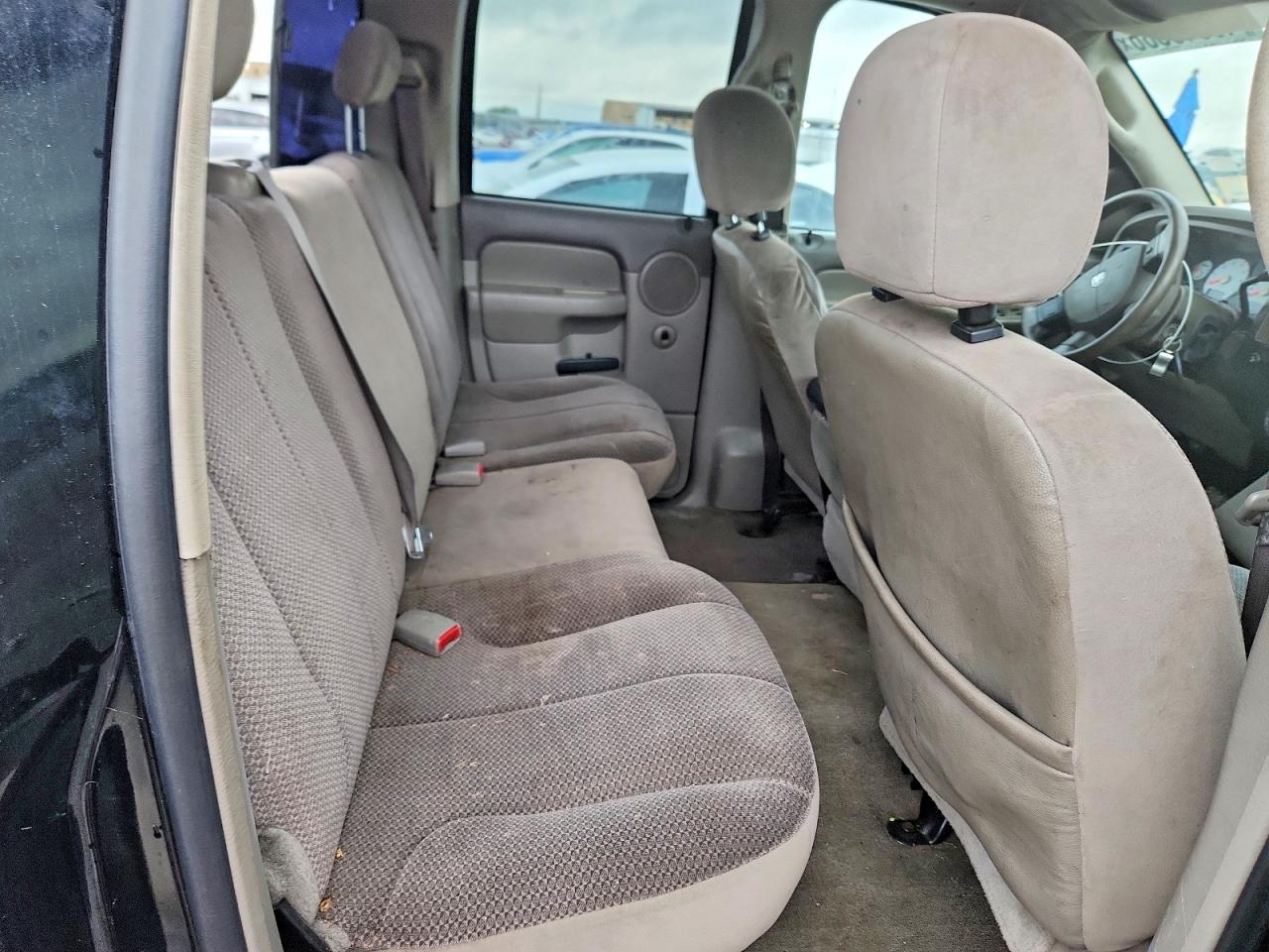 2005 Dodge Ram 1500 St Черный vin: 1D7HA18D65S364518