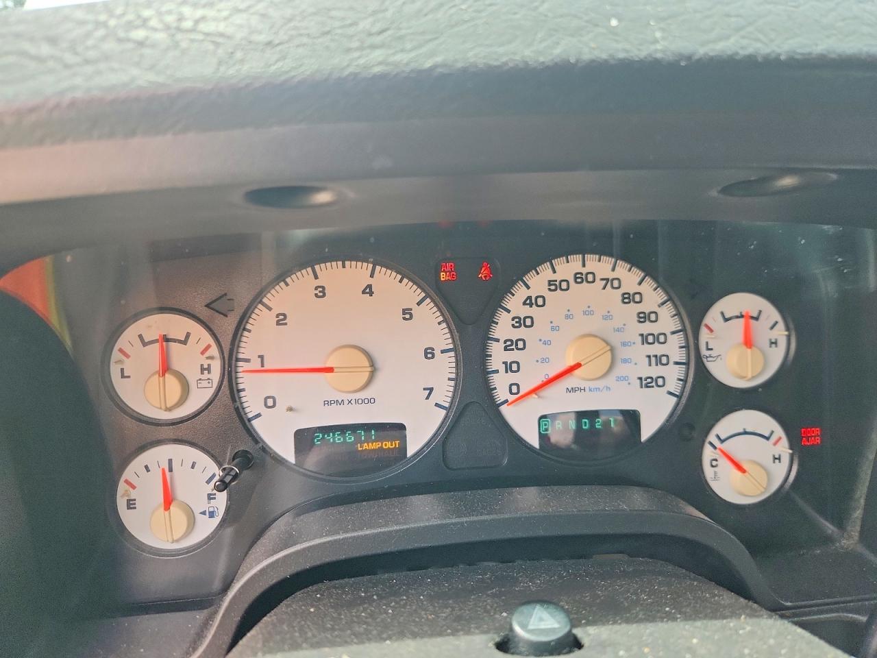 2004 Dodge Ram 1500 St Silver vin: 1D7HA18D74S764554