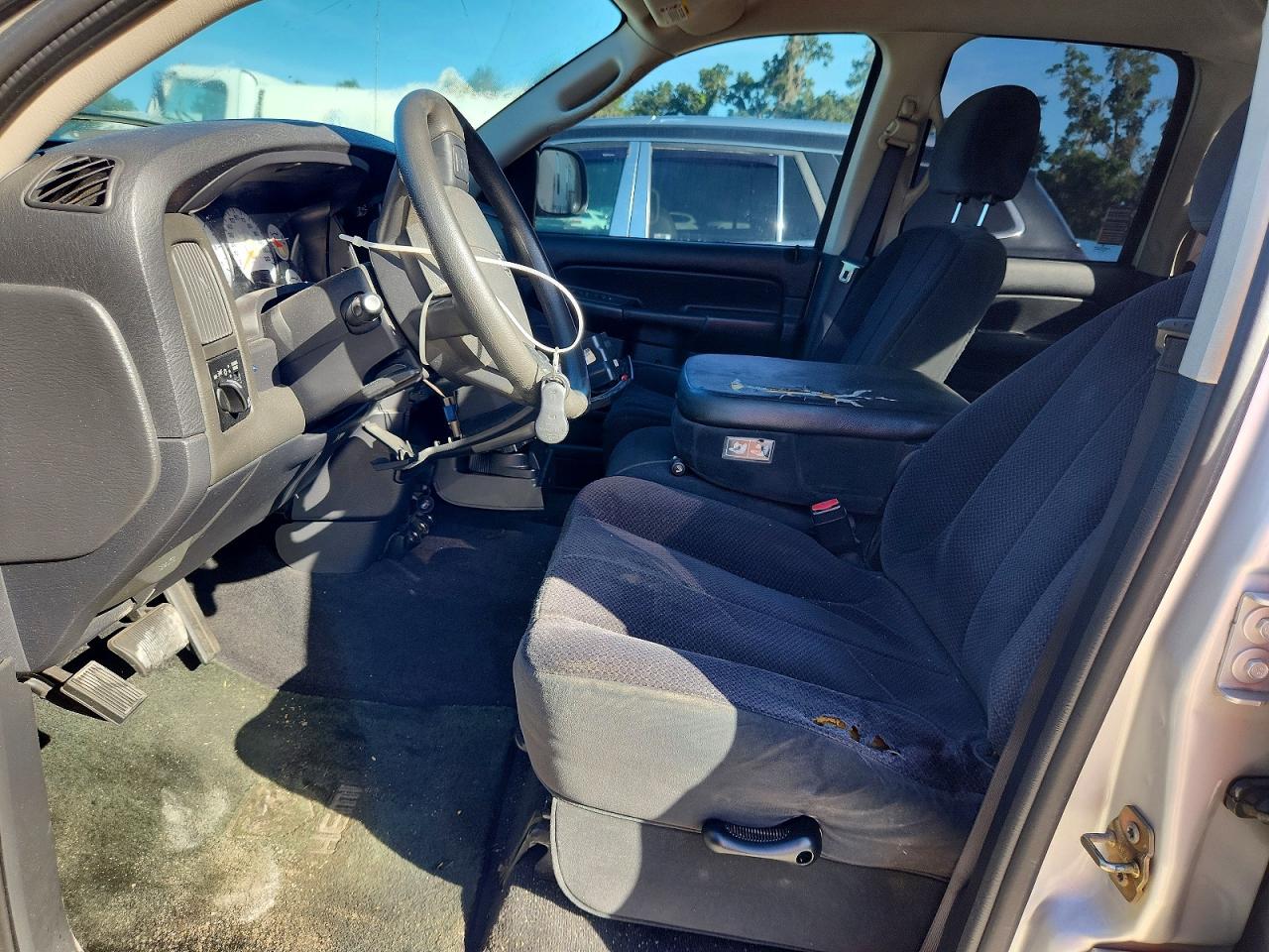 2004 Dodge Ram 1500 St Silver vin: 1D7HA18D74S764554