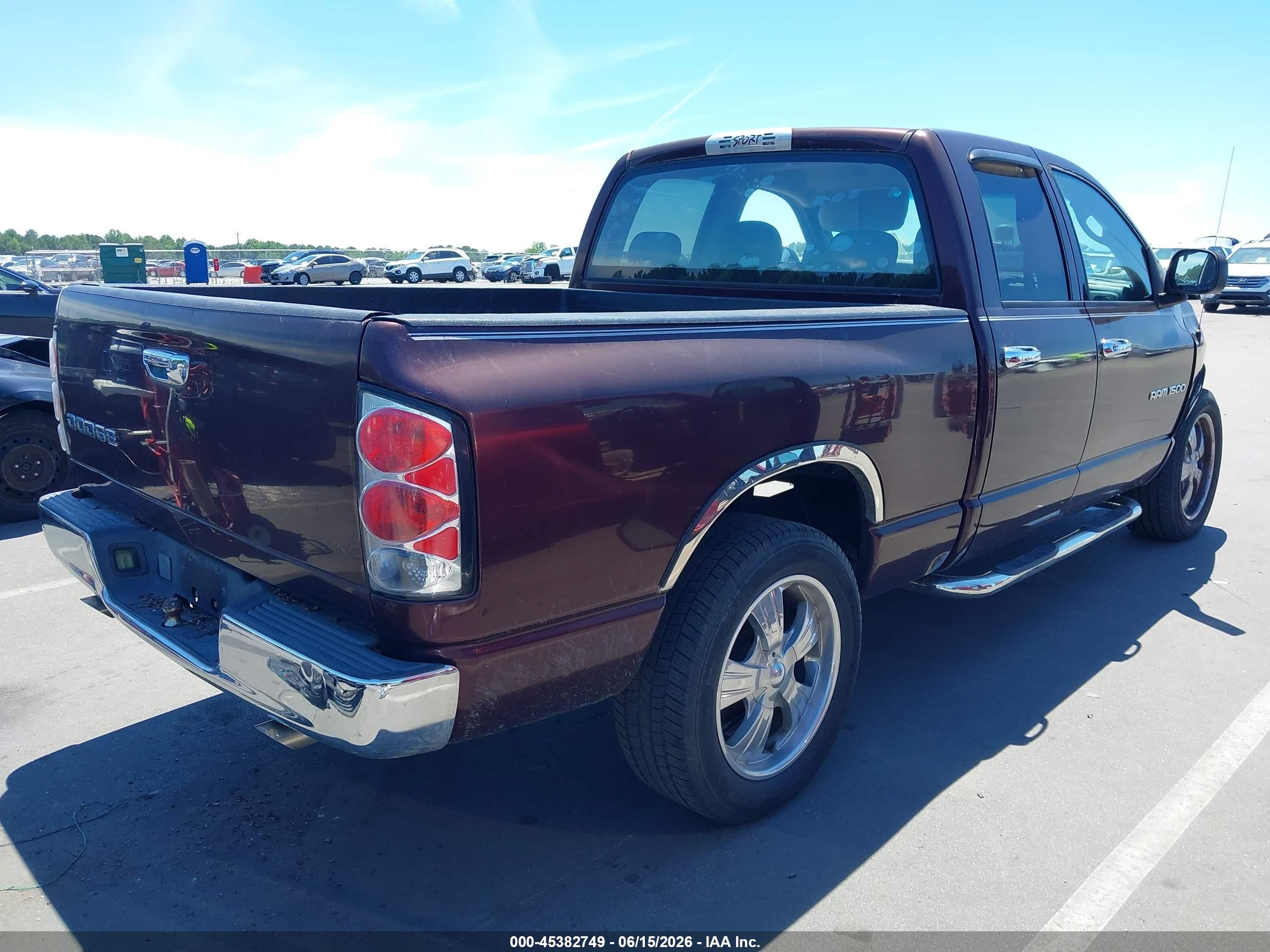2004 Dodge Ram 1500 St Maroon vin: 1D7HA18D84J104612