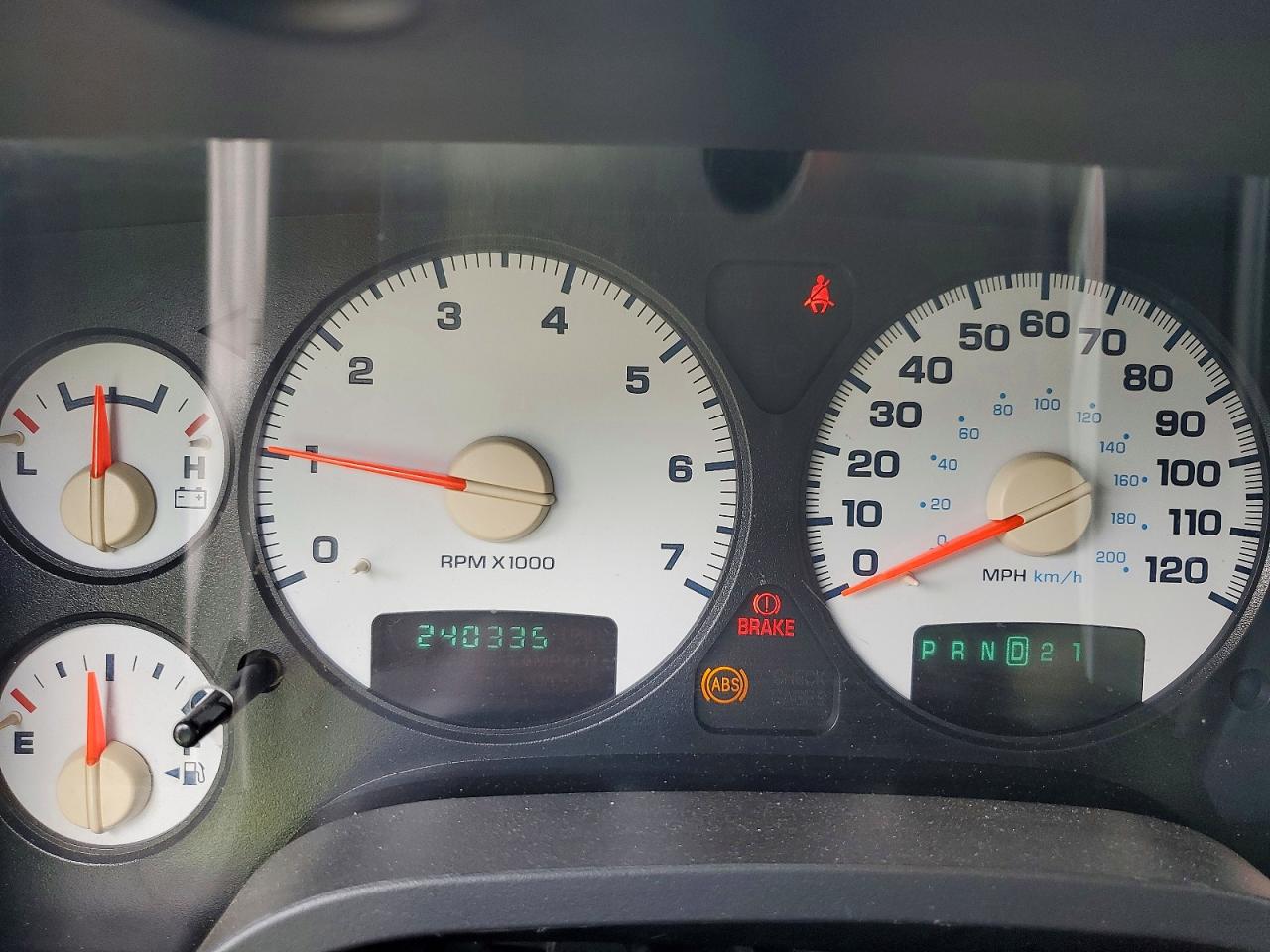 2003 Dodge Ram 1500 St/slt Silver vin: 1D7HA18D93J677825