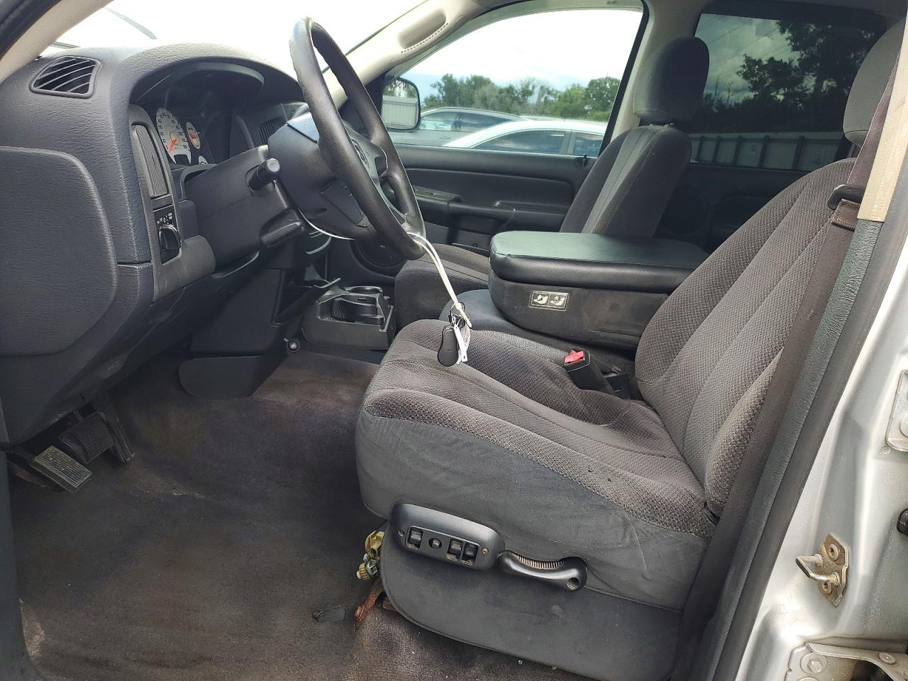 2003 Dodge Ram 1500 St/slt Silver vin: 1D7HA18D93J677825