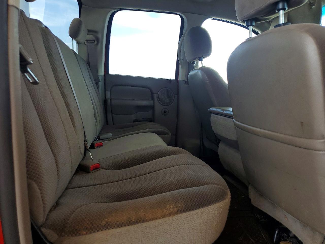 2004 Dodge Ram 1500 St Red vin: 1D7HA18D94S555395