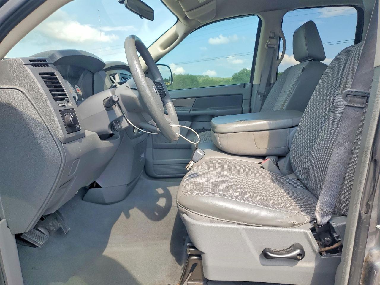 2008 Dodge Ram 1500 St Серый vin: 1D7HA18K08J177784