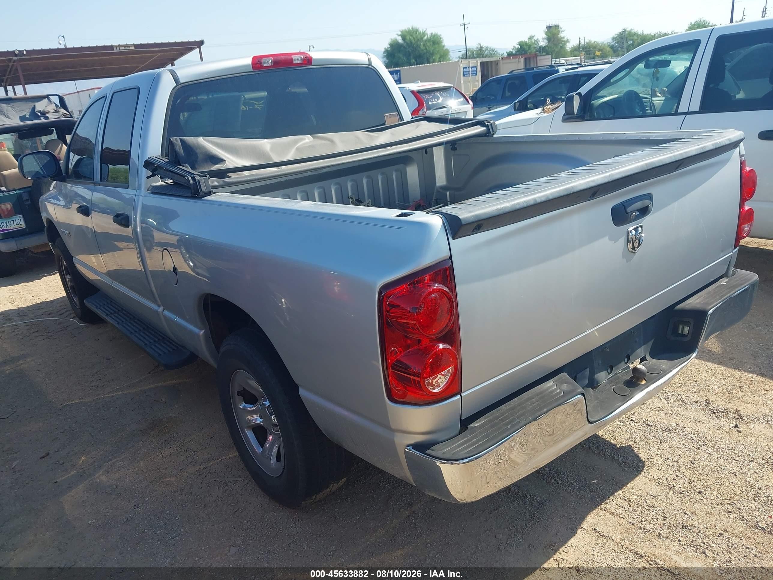 2008 Dodge Ram 1500 St/sxt Серебряный vin: 1D7HA18K88J155807