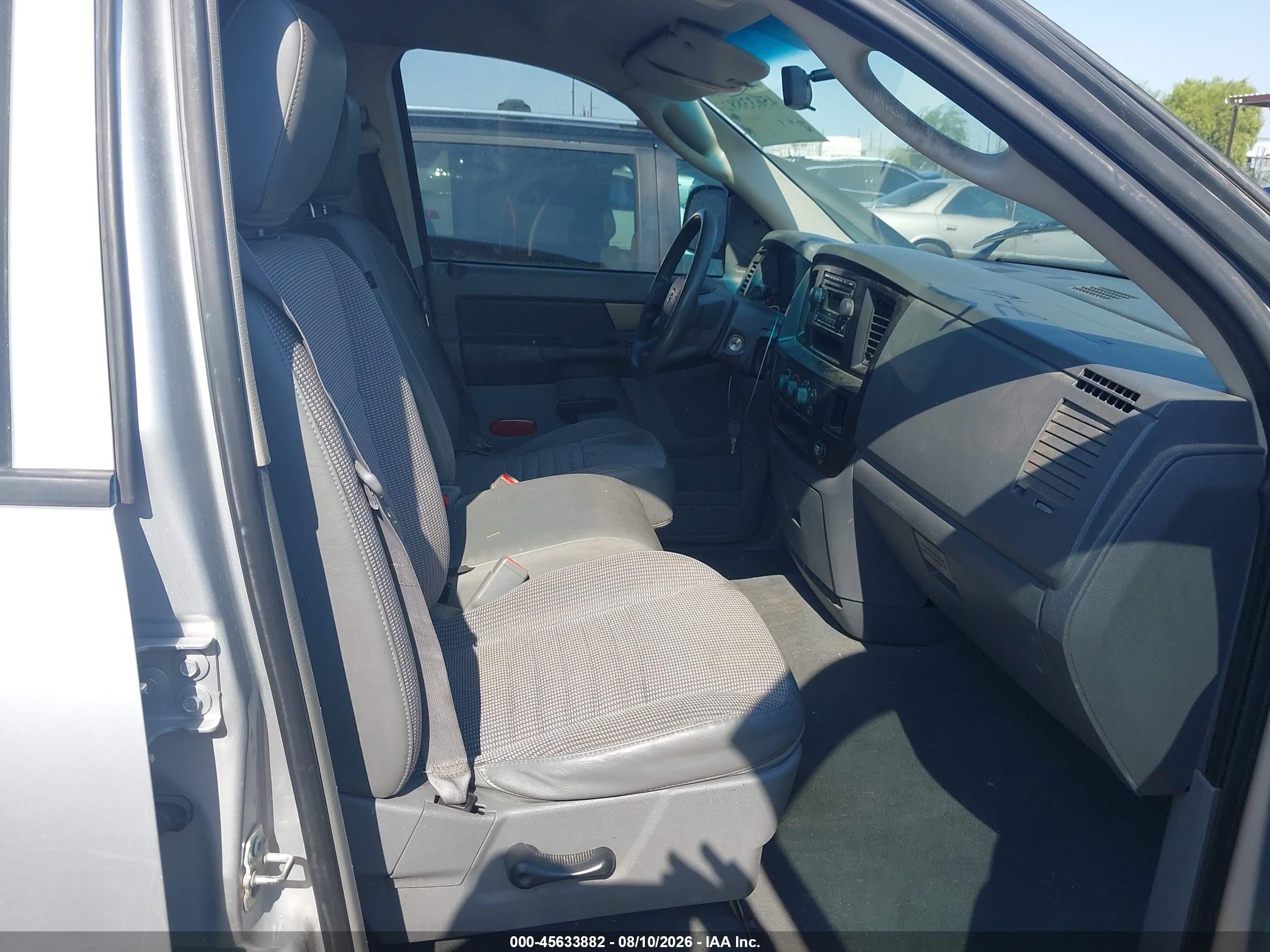 2008 Dodge Ram 1500 St/sxt Серебряный vin: 1D7HA18K88J155807