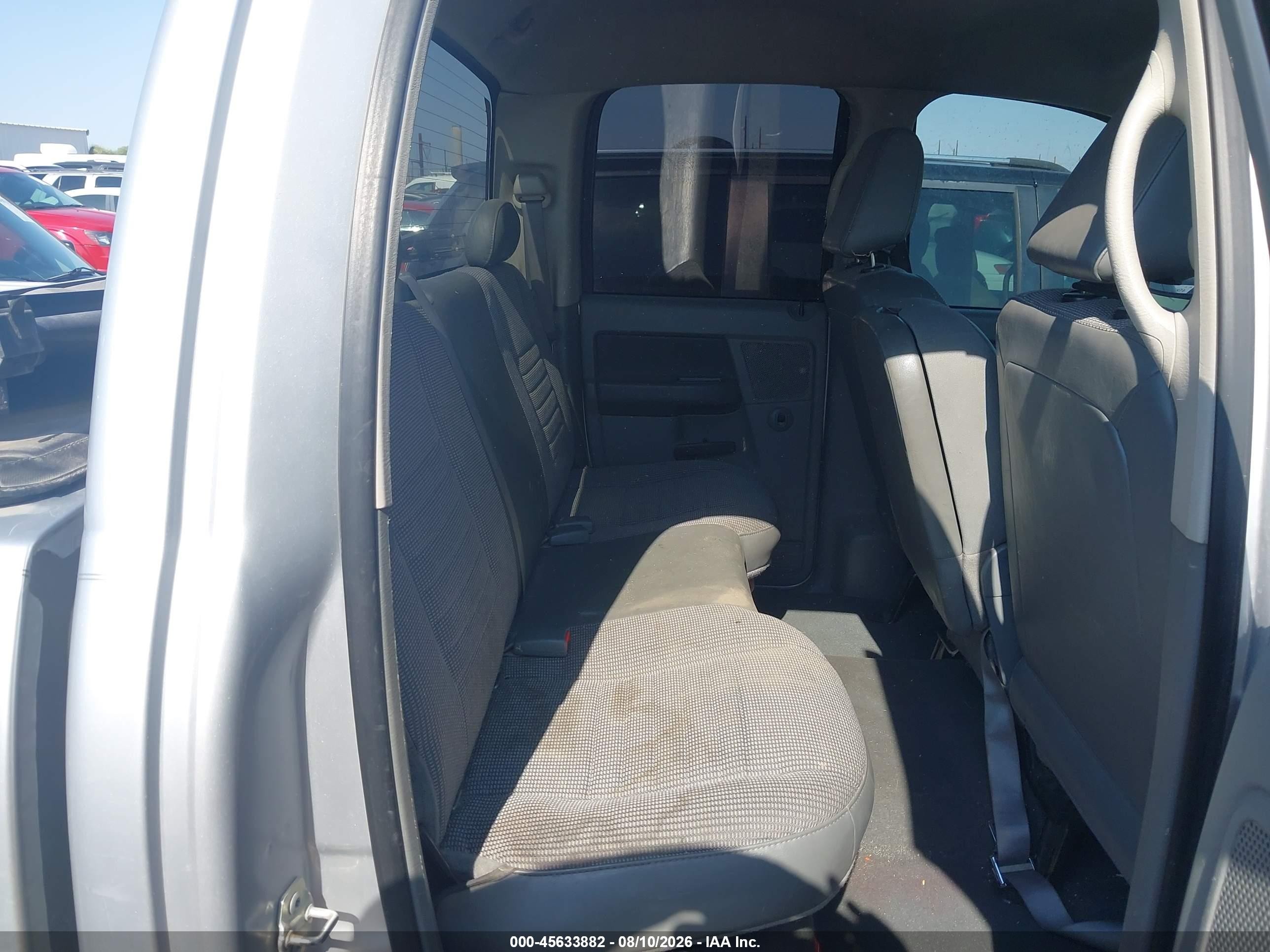 2008 Dodge Ram 1500 St/sxt Серебряный vin: 1D7HA18K88J155807