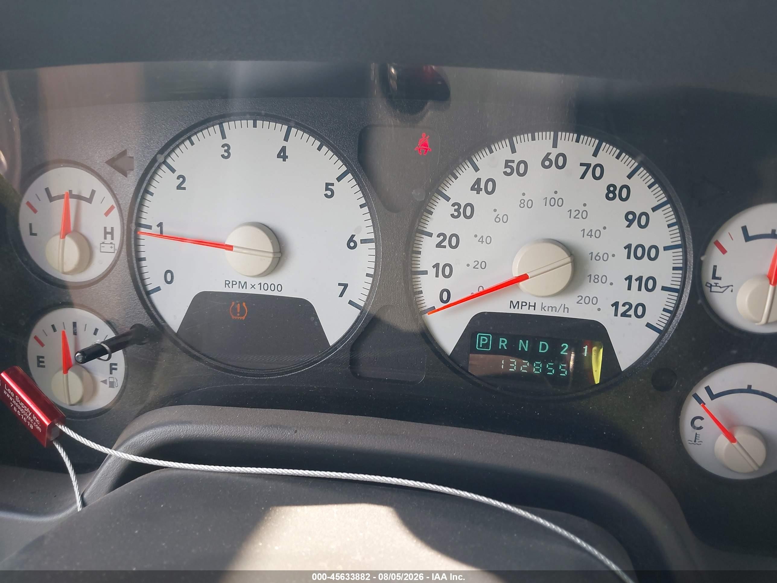 2008 Dodge Ram 1500 St/sxt Серебряный vin: 1D7HA18K88J155807