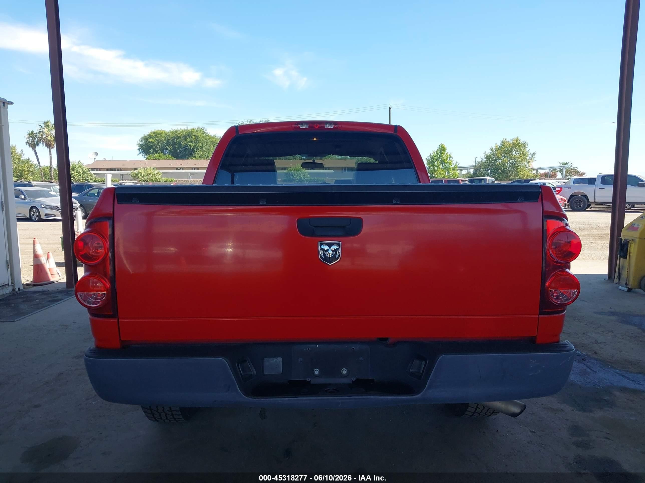 2008 Dodge Ram 1500 St/sxt Red vin: 1D7HA18K98J177900