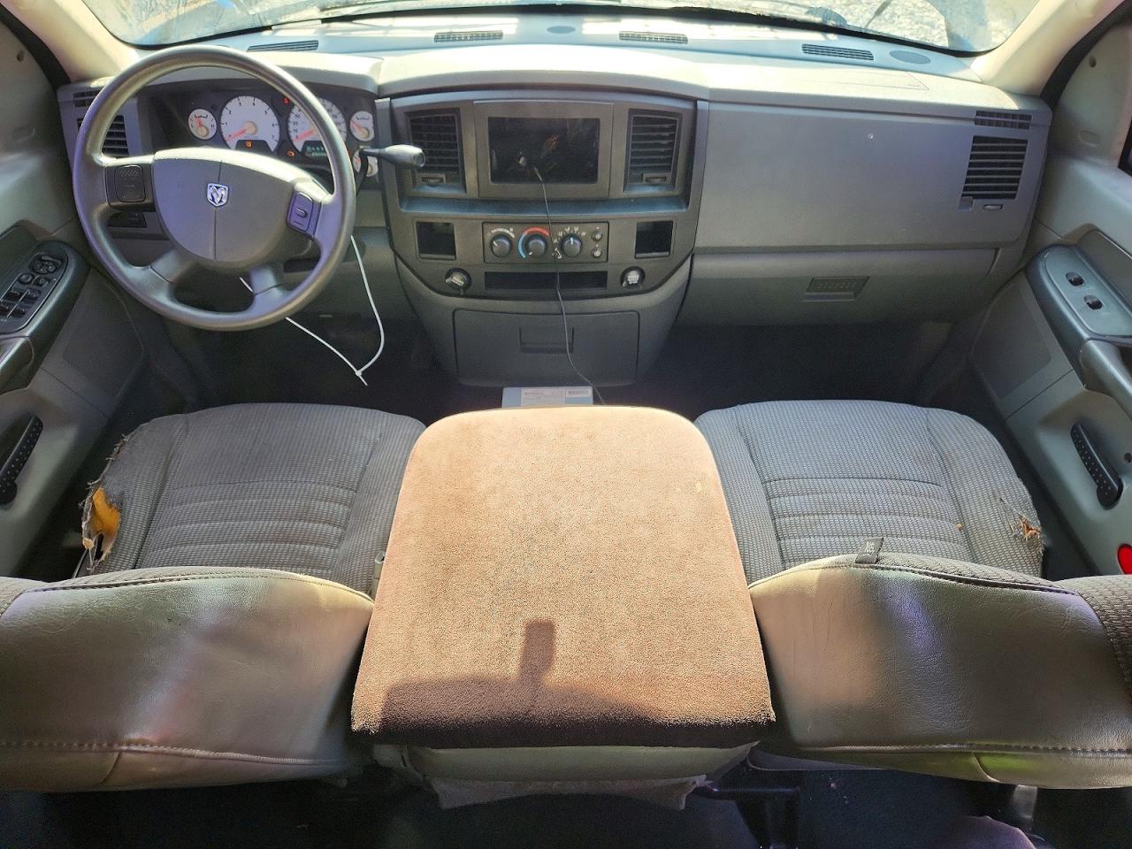 2008 Dodge Ram 1500 St Серый vin: 1D7HA18KX8J139642