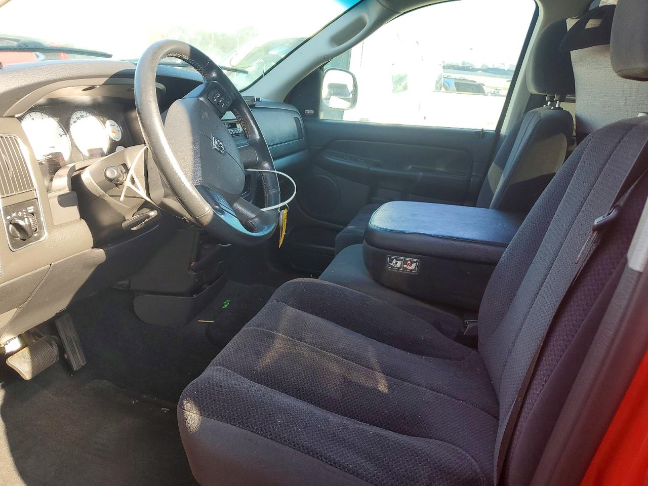 2004 Dodge Ram 1500 St Красный vin: 1D7HA18N04S673618