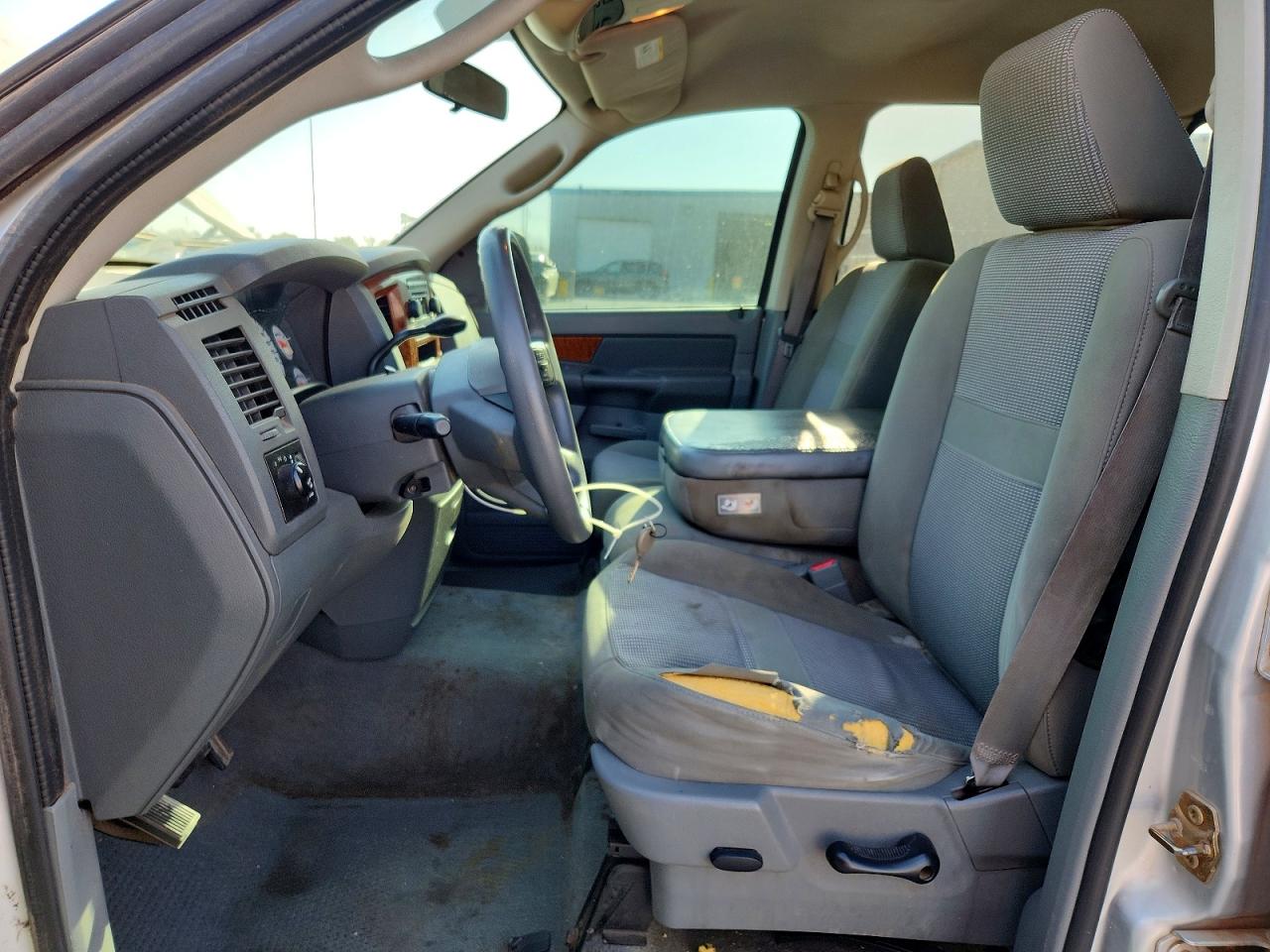 2006 Dodge Ram 1500 St Silver vin: 1D7HA18N06S597899