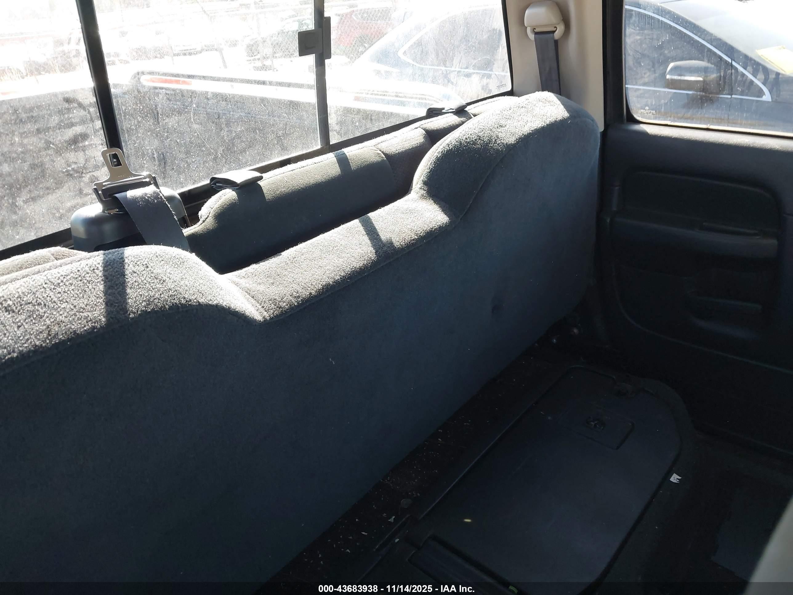 2002 Dodge Ram 1500   Brown vin: 1D7HA18N12S522798