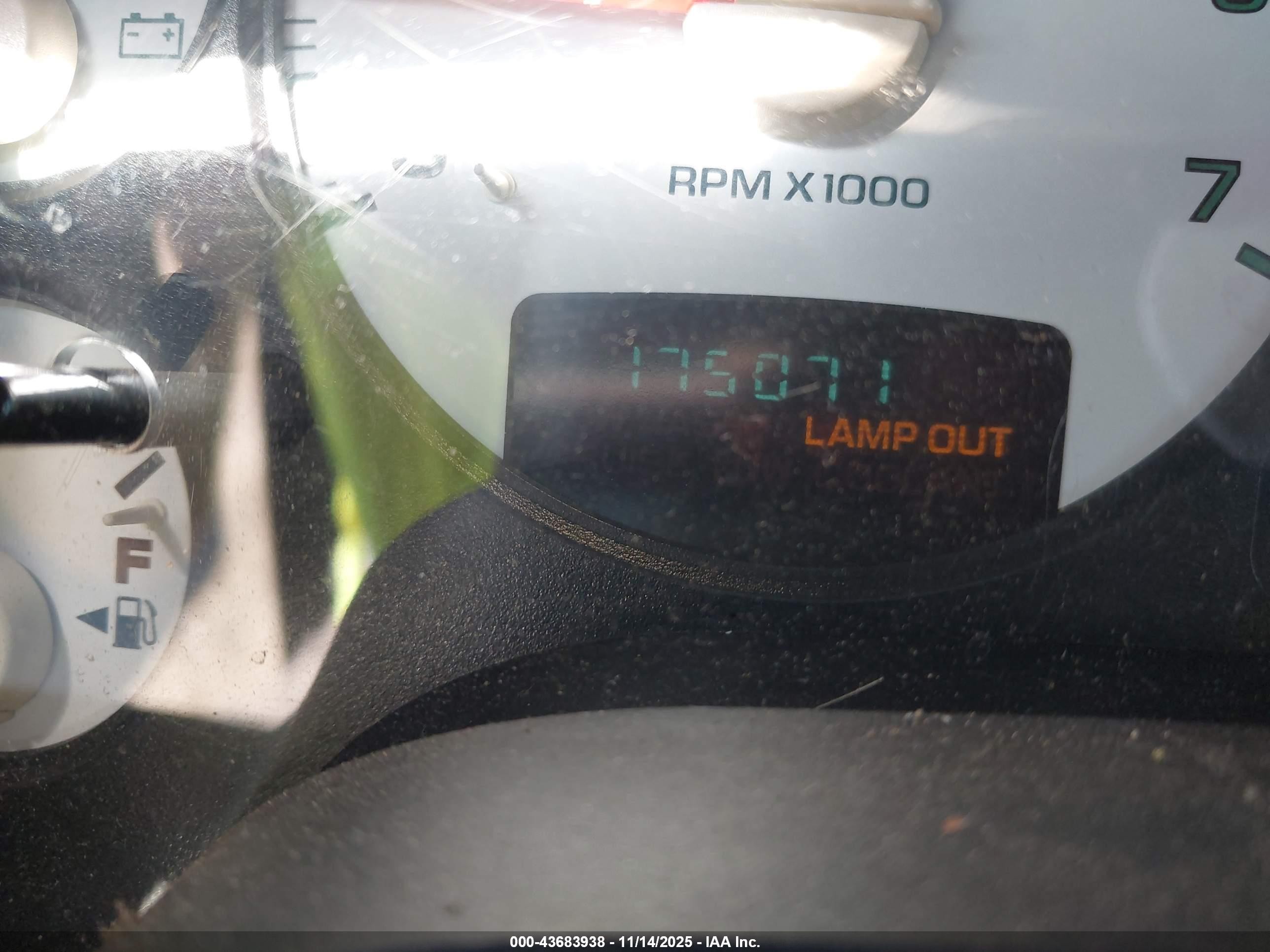 2002 Dodge Ram 1500   Brown vin: 1D7HA18N12S522798