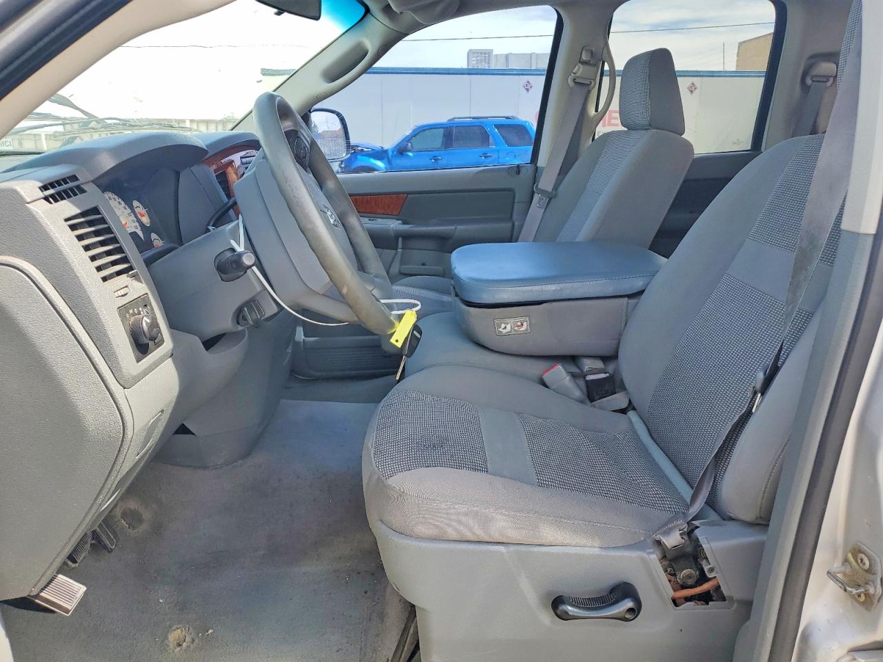 2006 Dodge Ram 1500 St Серебряный vin: 1D7HA18N16S660928