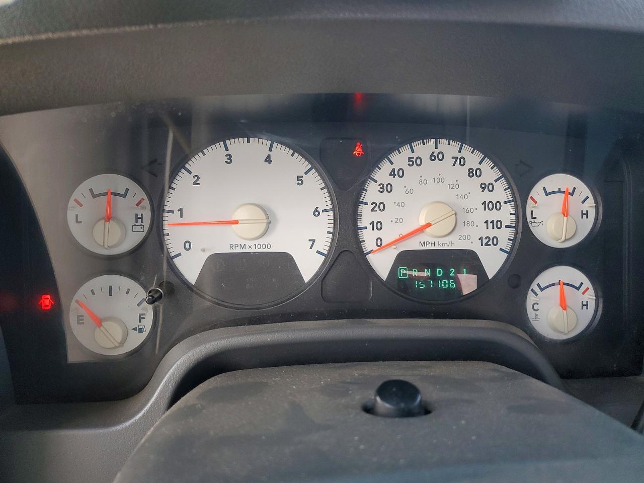 2006 Dodge Ram 1500 St Серебряный vin: 1D7HA18N16S660928