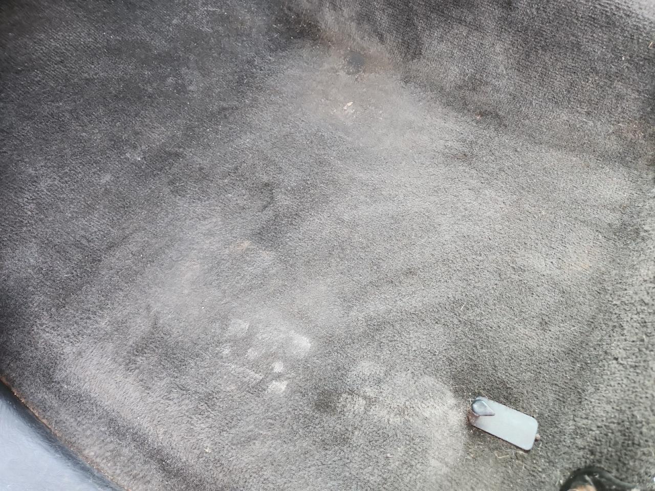 2003 Dodge Ram 1500 Gray vin: 1D7HA18N23S291332 Damage: Left Front Carpet, Worn, Replacement Required