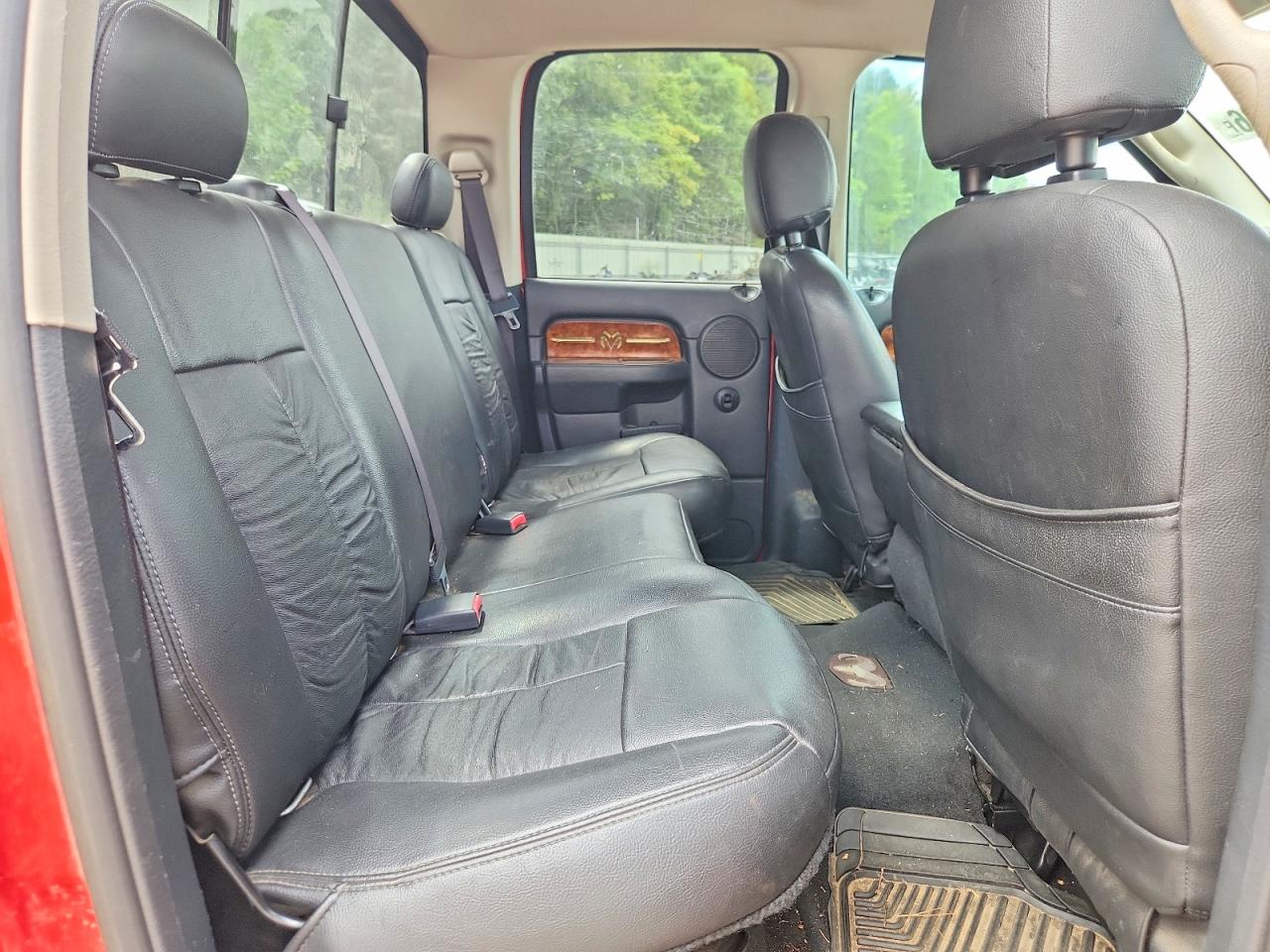2004 Dodge Ram 1500 St Красный vin: 1D7HA18N24S722222