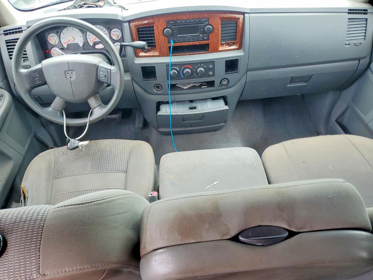 2006 Dodge Ram 1500 St Red vin: 1D7HA18N36S624786